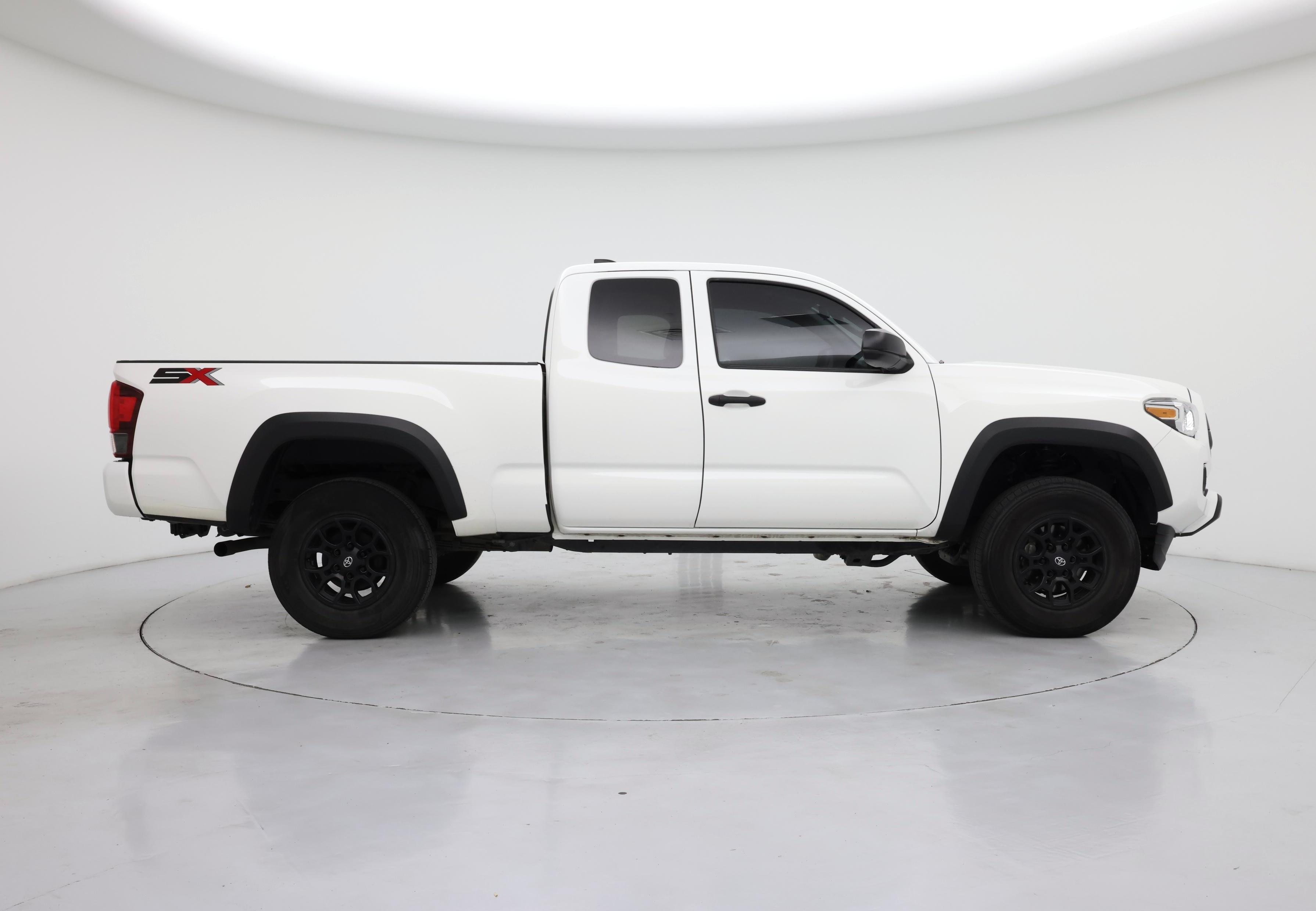 Thumbnail: 2021 Toyota Tacoma - 7