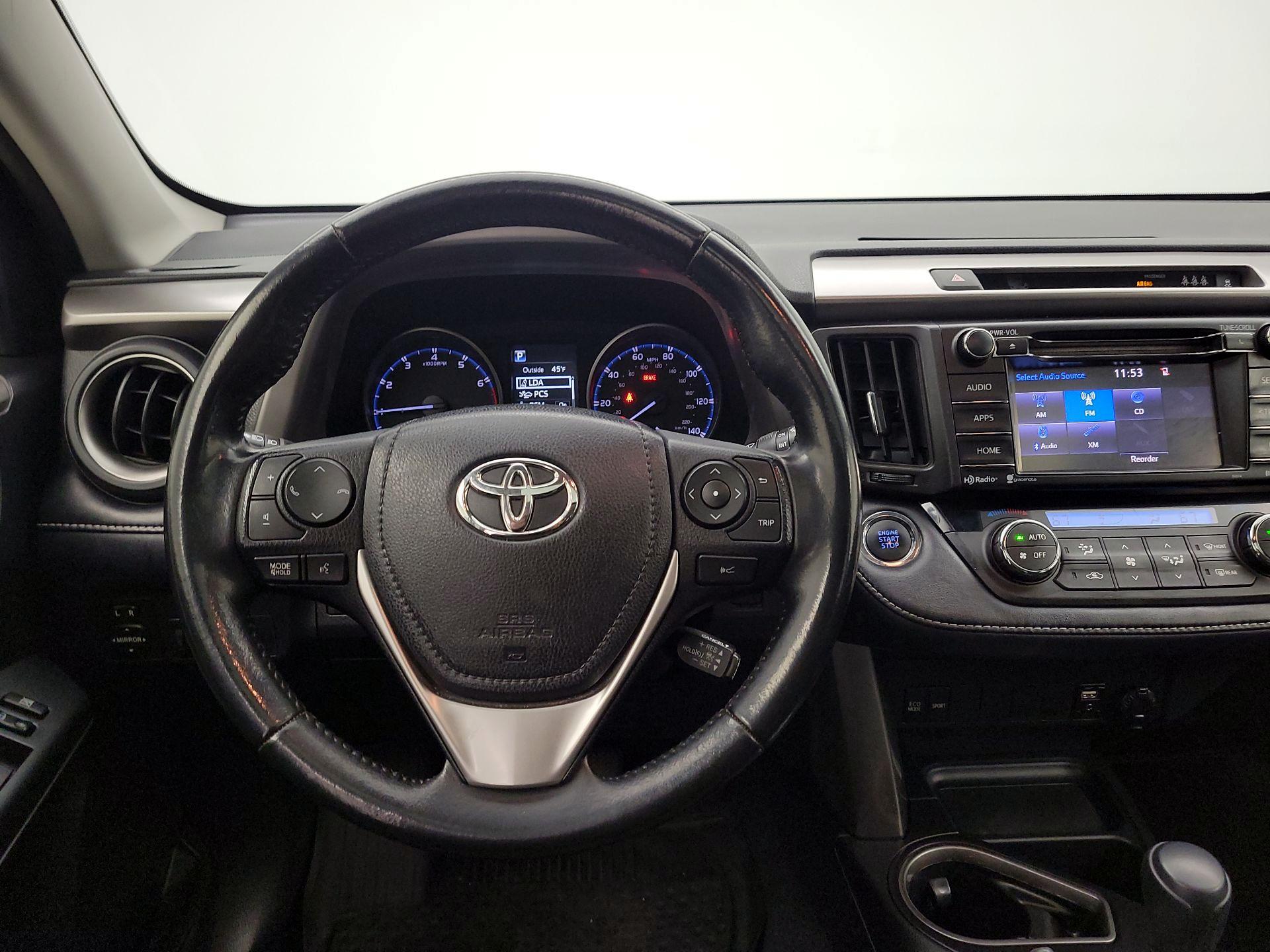 Thumbnail: 2018 Toyota RAV4 - 10