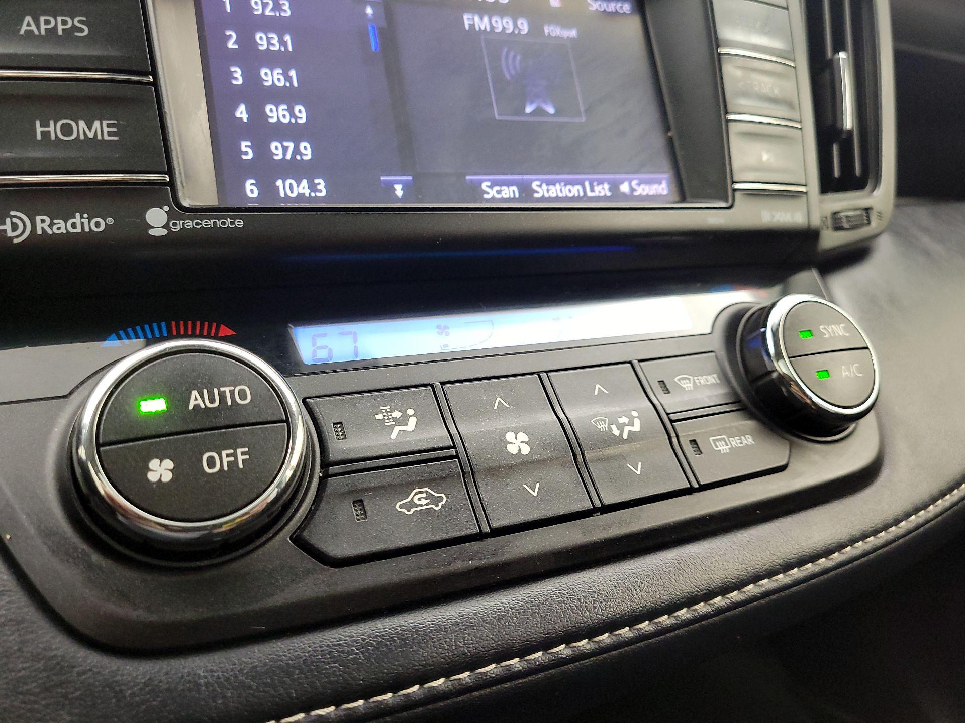 Thumbnail: 2018 Toyota RAV4 - 16