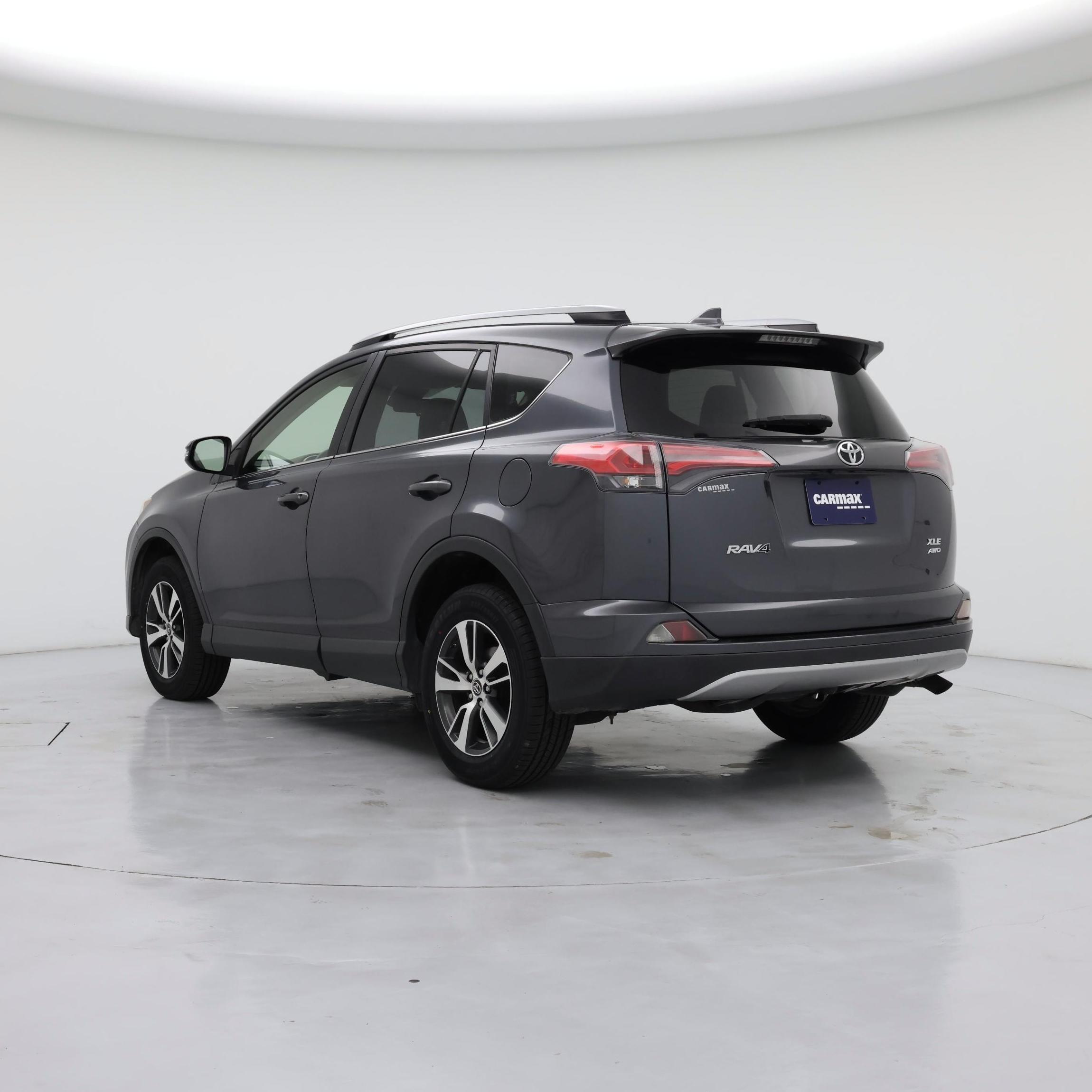 Thumbnail: 2018 Toyota RAV4 - 2