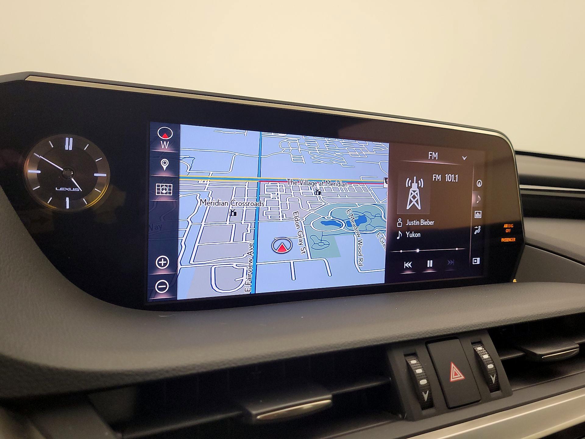 Thumbnail: 2019 Lexus ES - 14