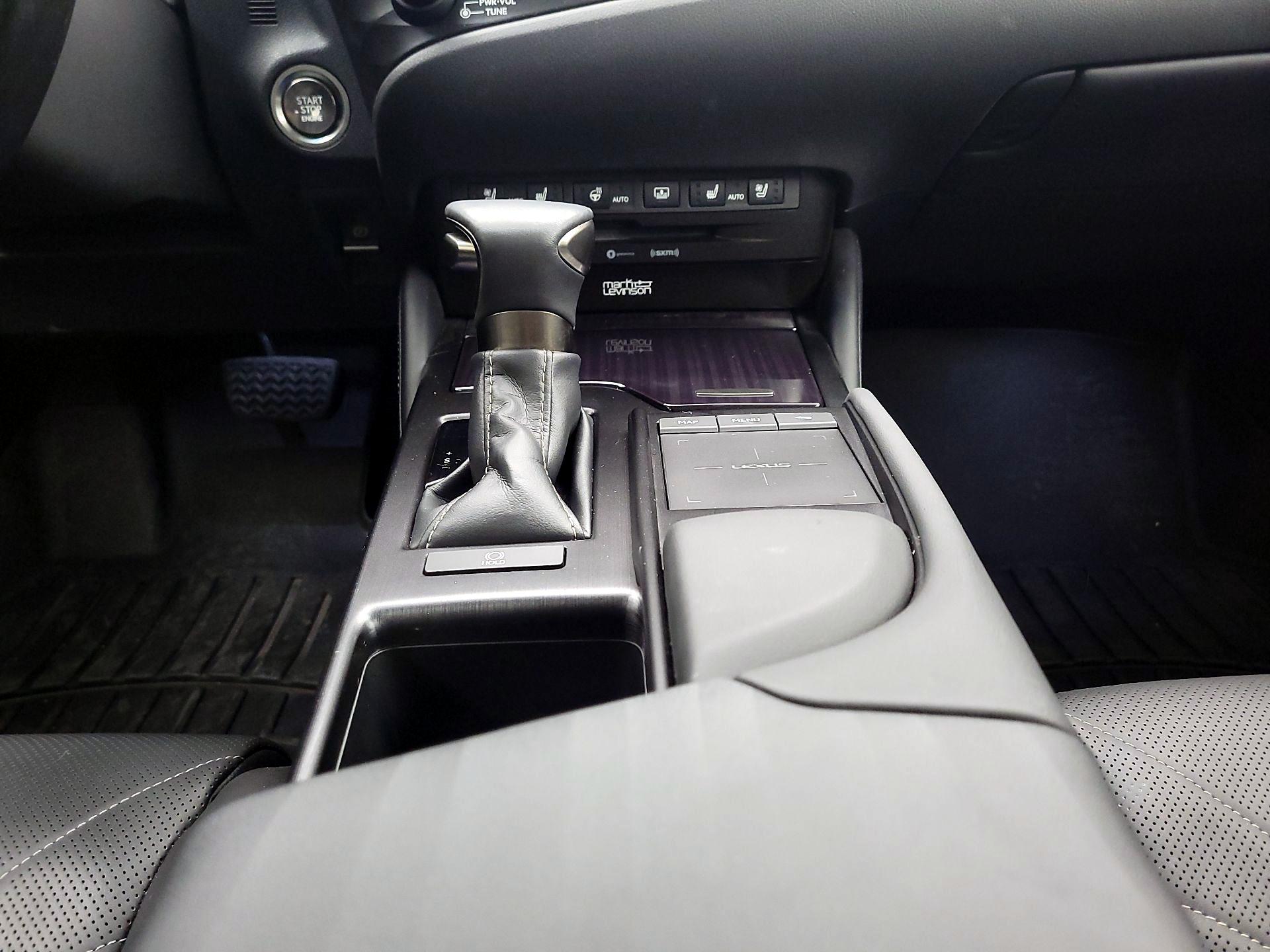 Thumbnail: 2019 Lexus ES - 18