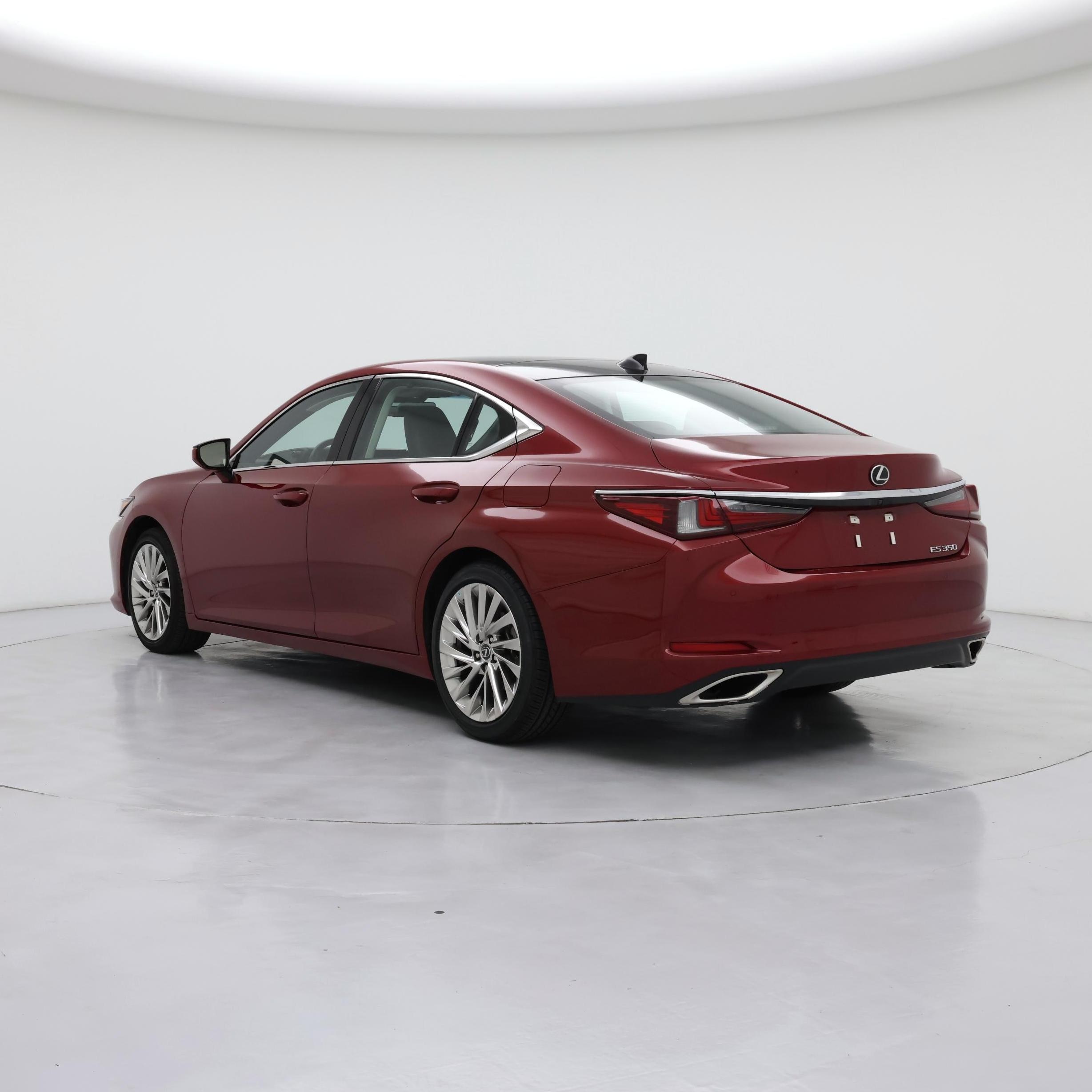 Thumbnail: 2019 Lexus ES - 2