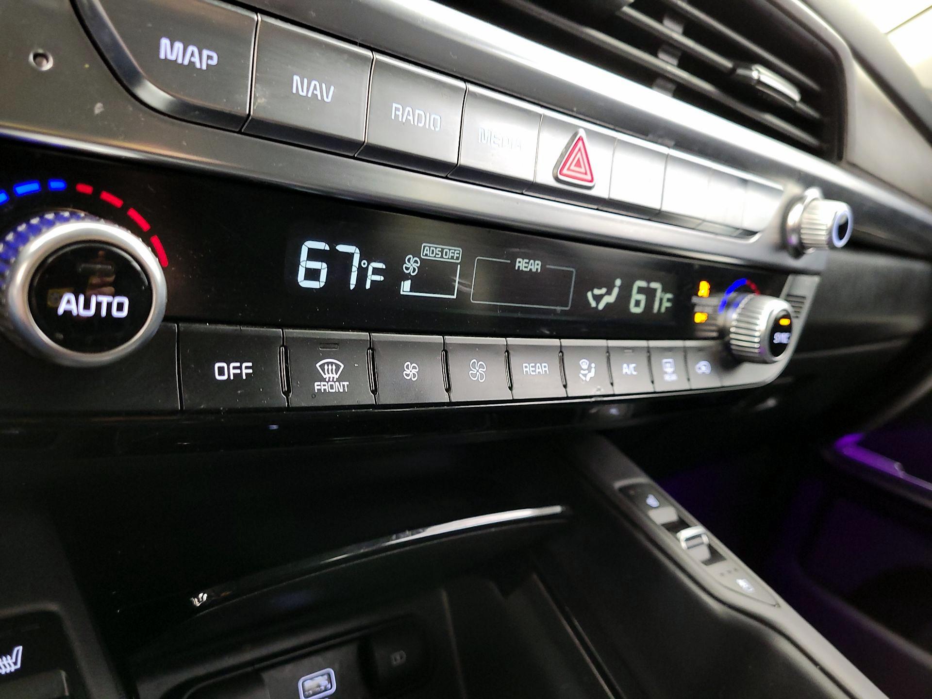 Thumbnail: 2020 Kia Telluride - 17