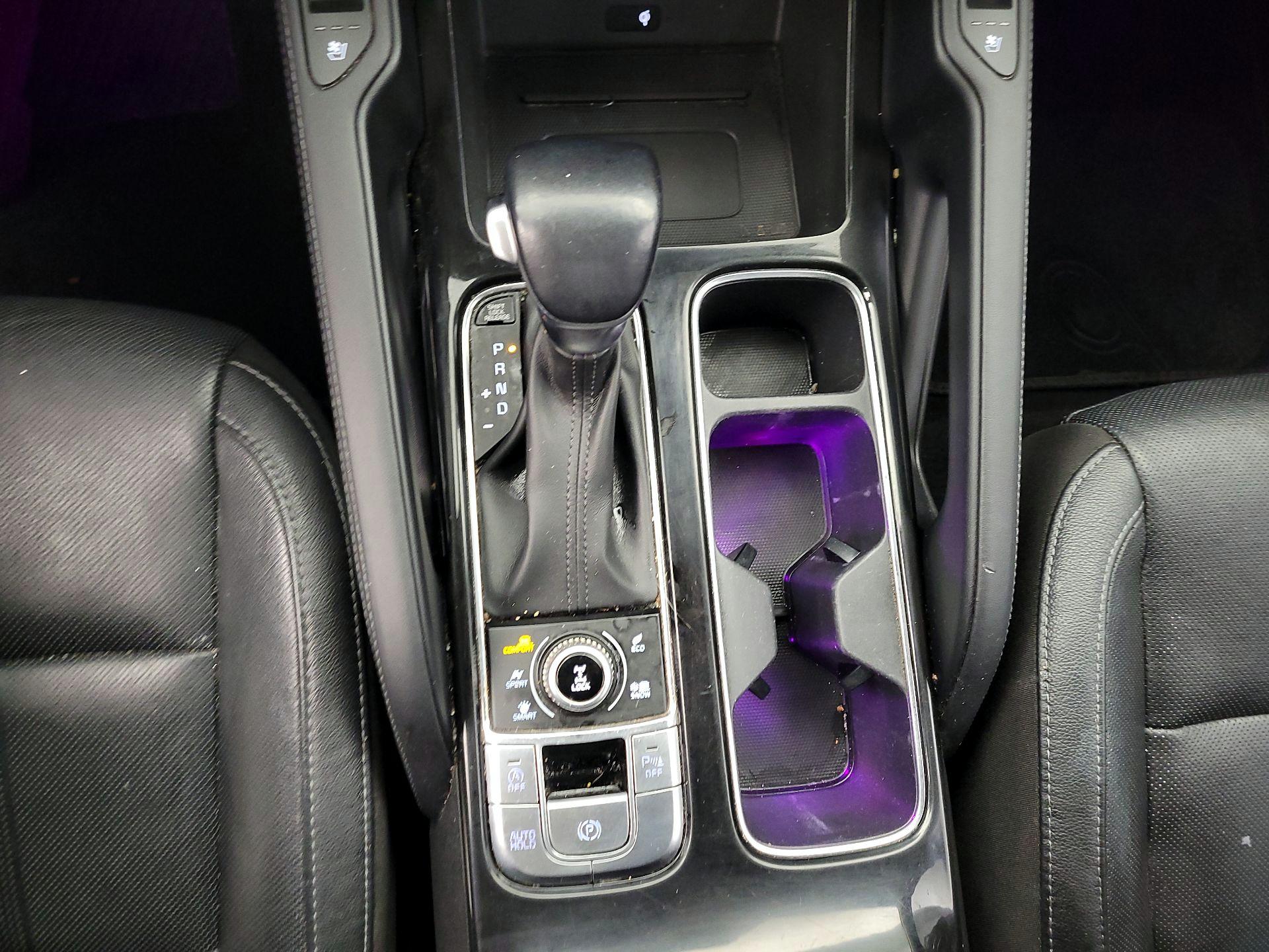 Thumbnail: 2020 Kia Telluride - 18