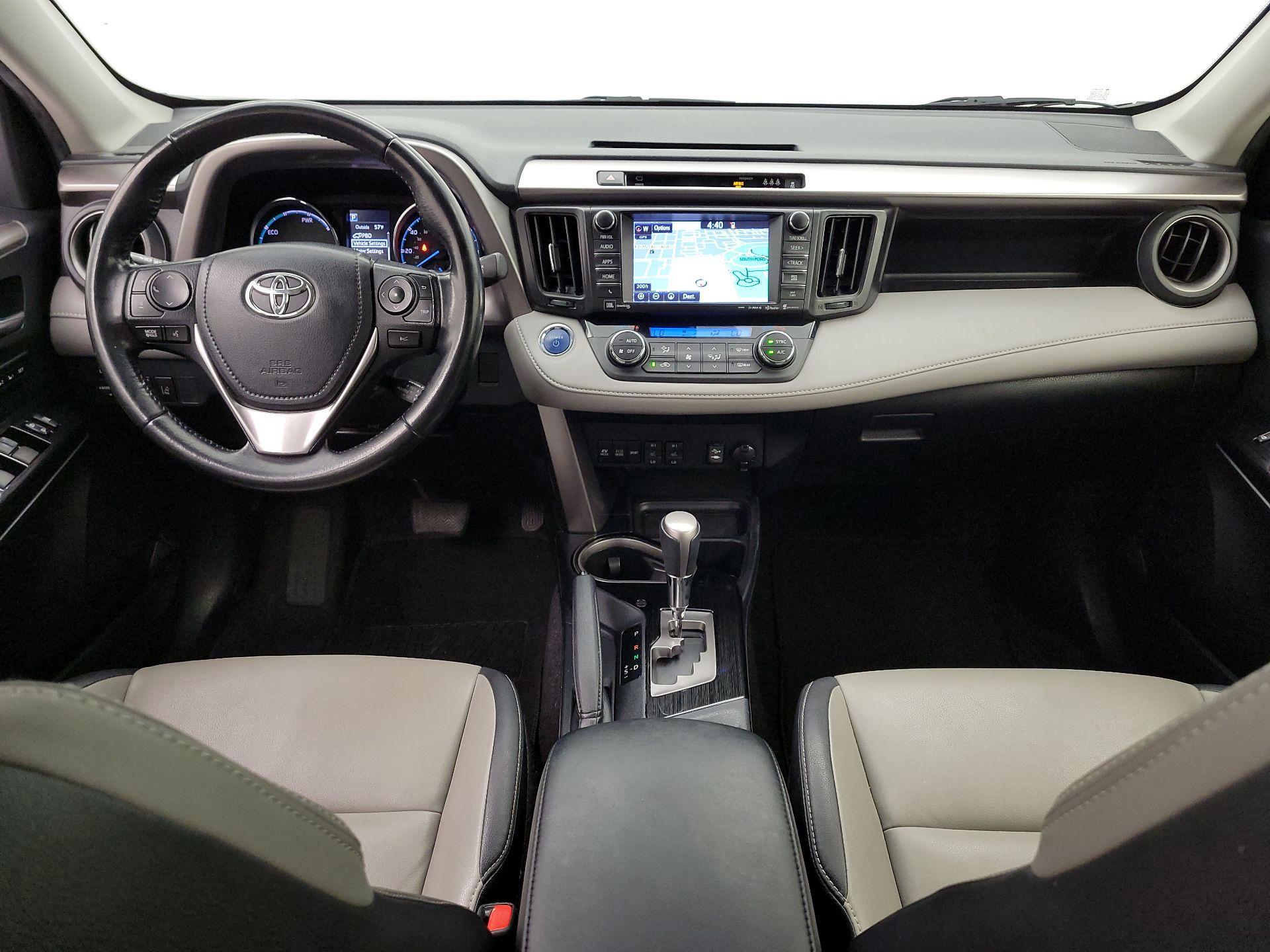 Thumbnail: 2018 Toyota RAV4 - 9