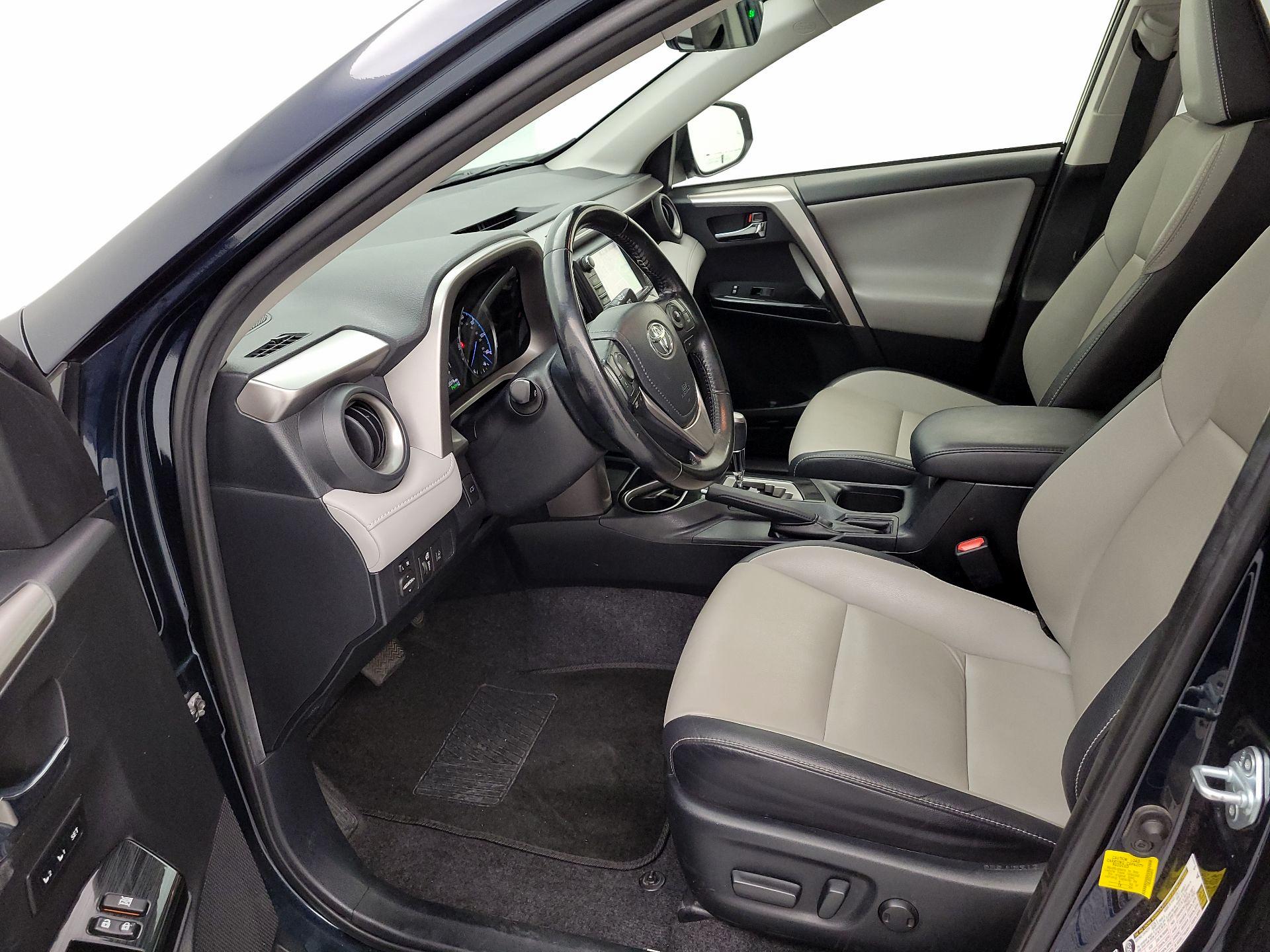 Thumbnail: 2018 Toyota RAV4 - 11