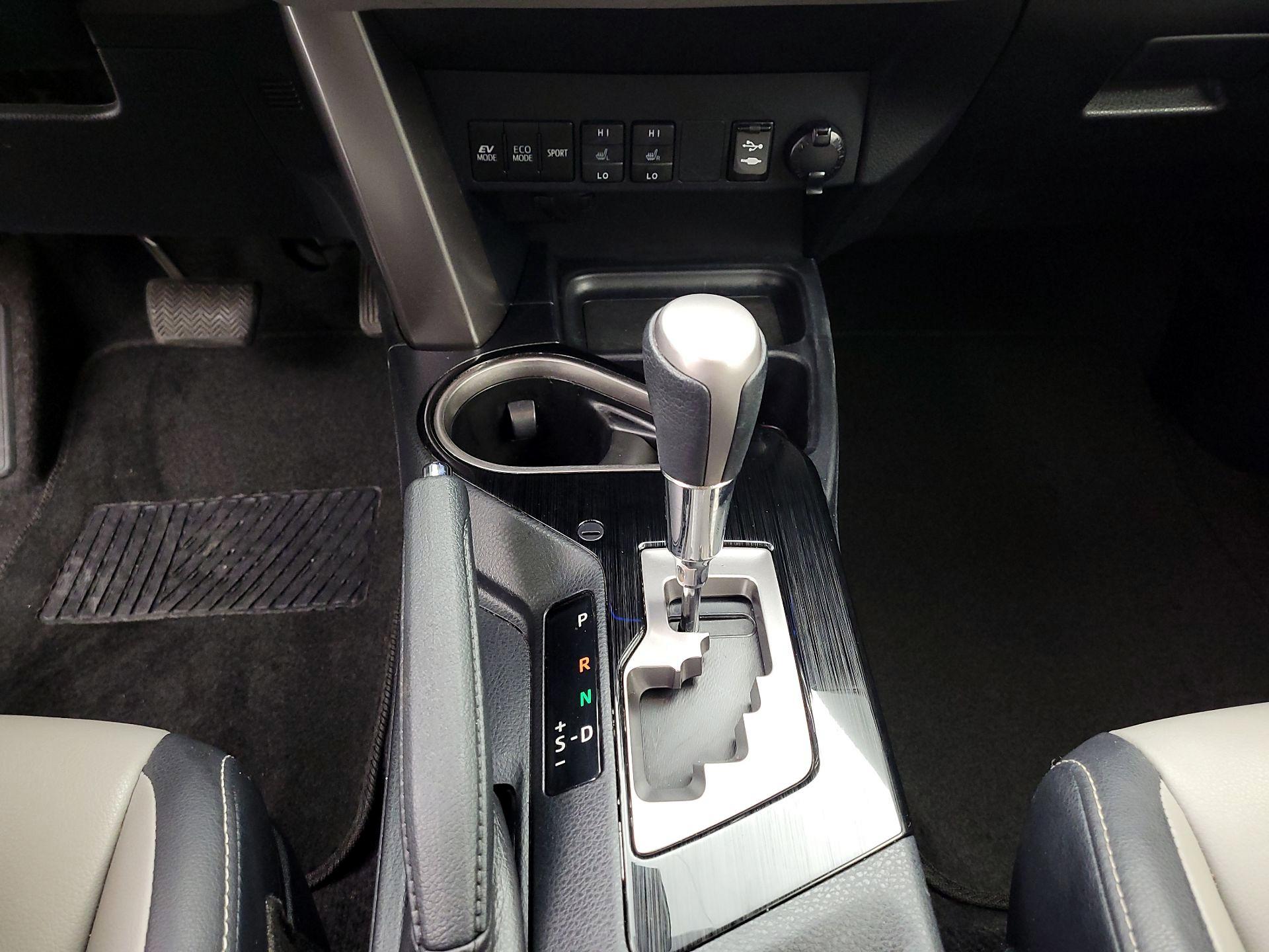 Thumbnail: 2018 Toyota RAV4 - 18