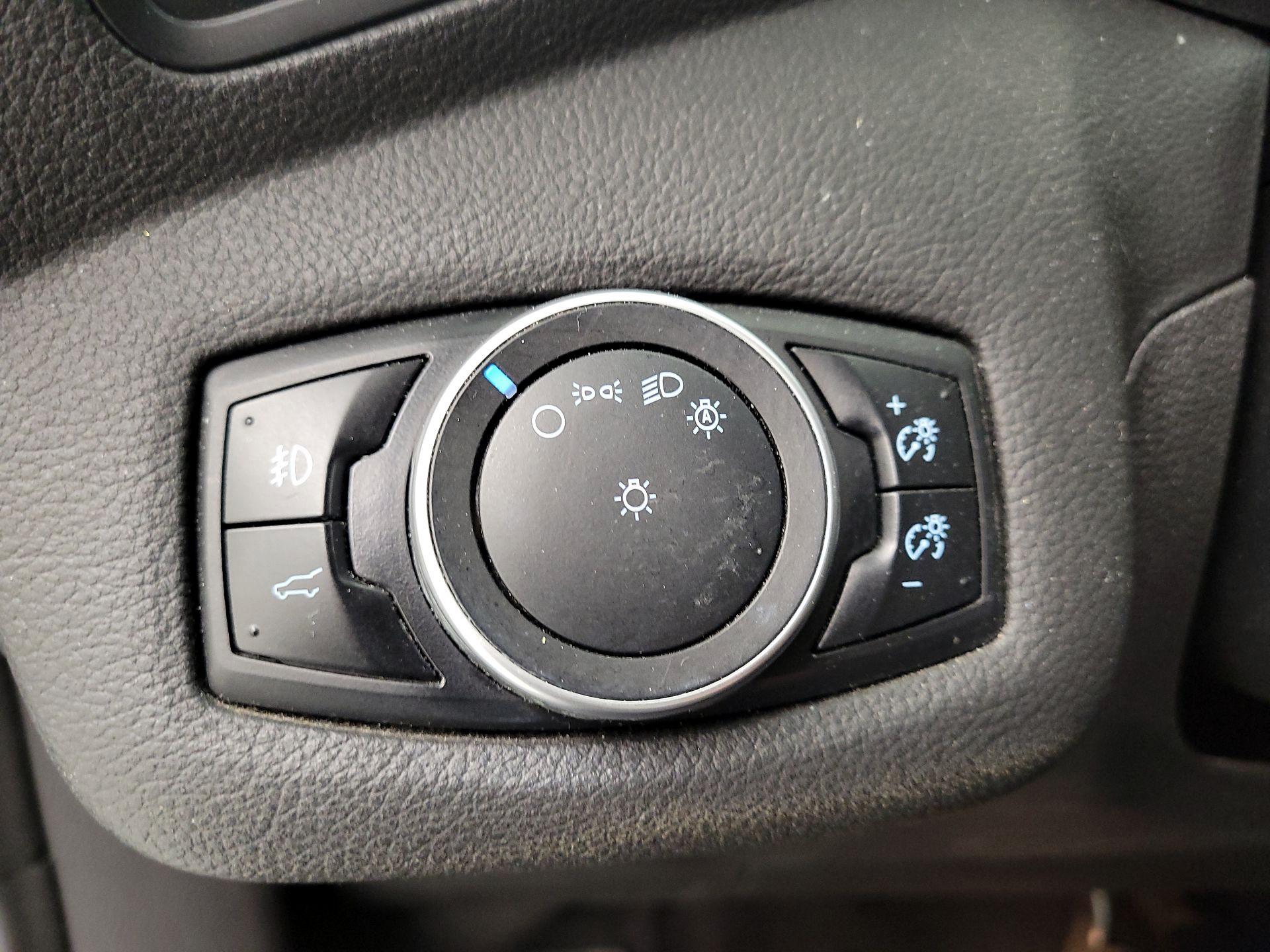 Thumbnail: 2017 Ford Escape - 13