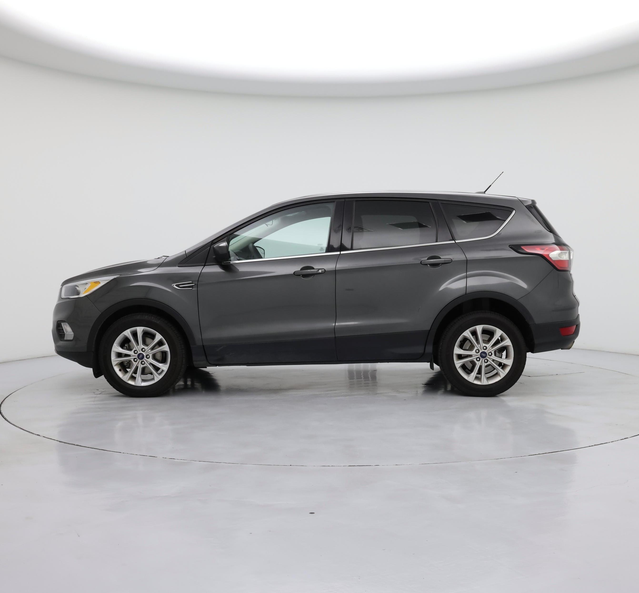 Thumbnail: 2017 Ford Escape - 3