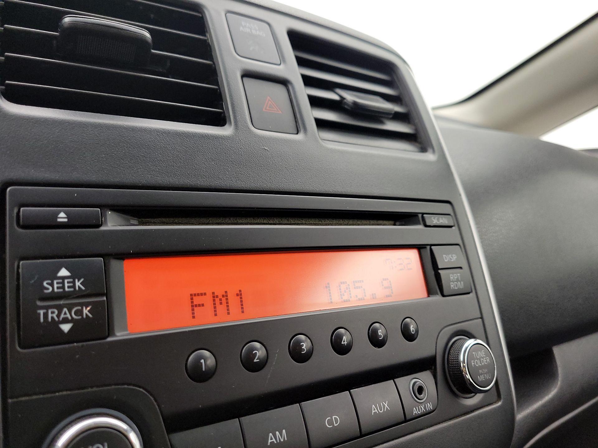 Thumbnail: 2014 Nissan Versa Note - 14