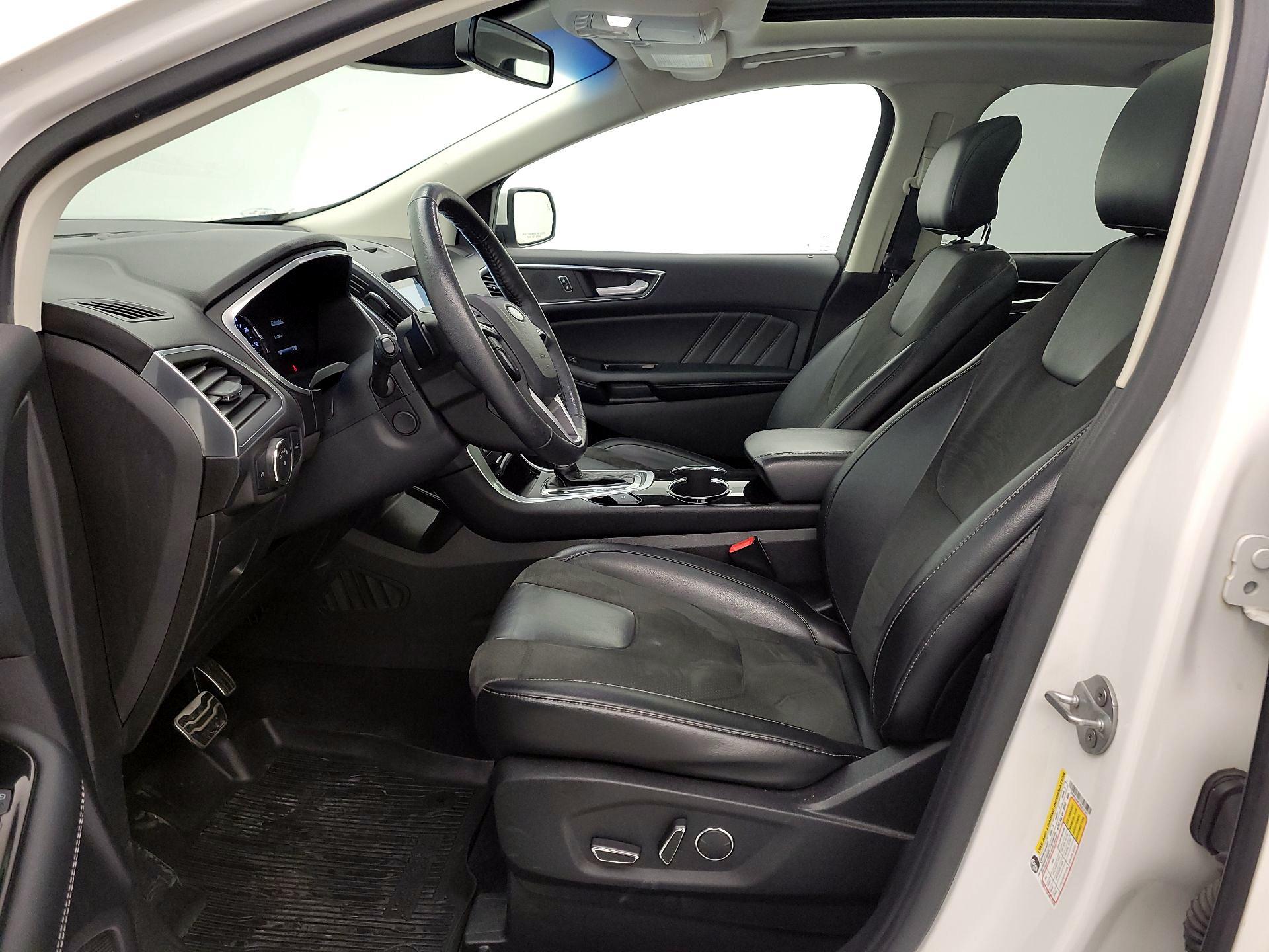 Thumbnail: 2017 Ford Edge - 11