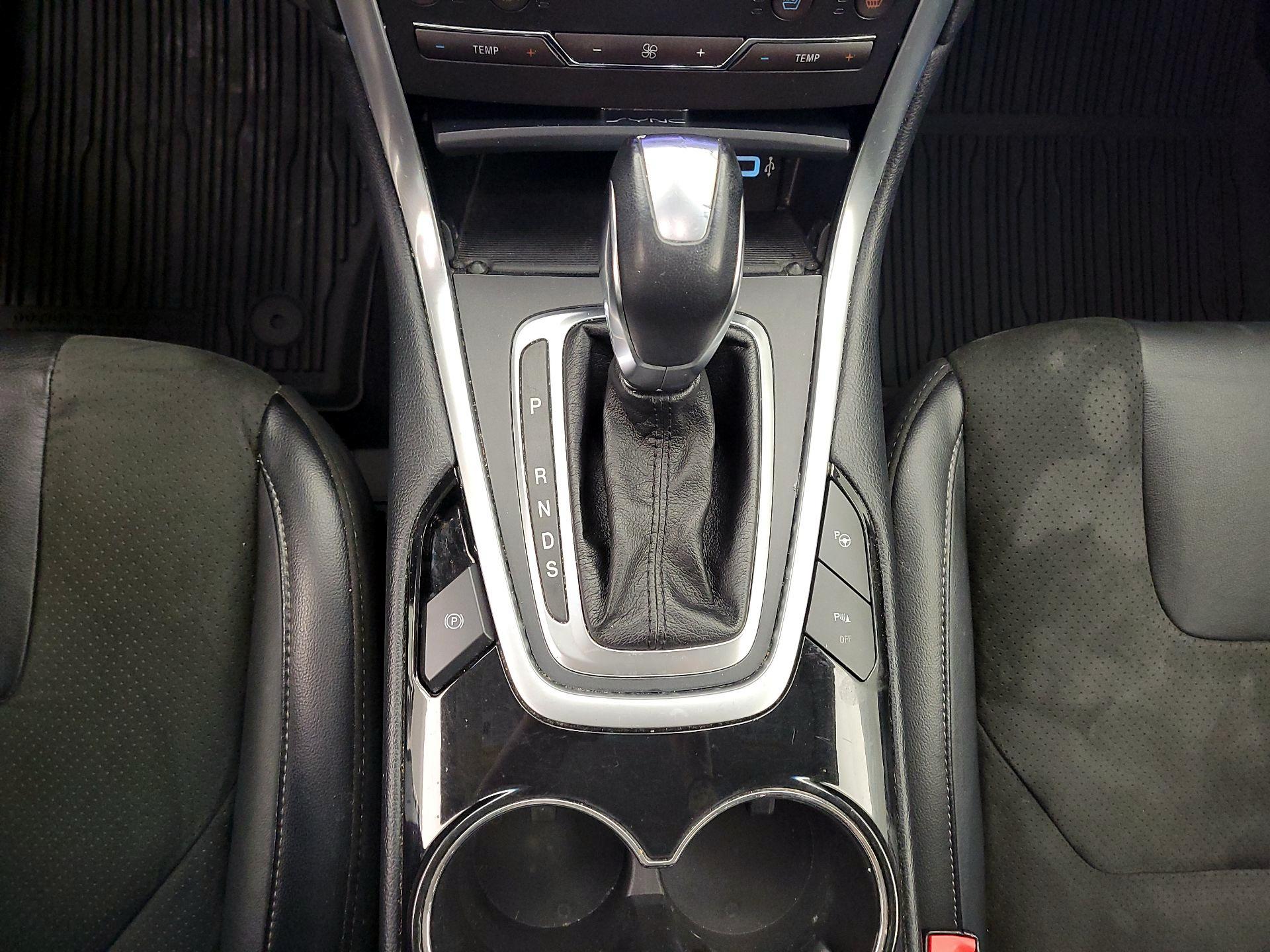 Thumbnail: 2017 Ford Edge - 18