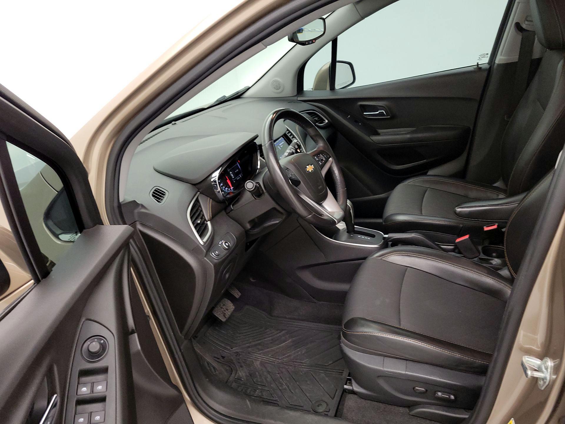 Thumbnail: 2018 Chevrolet Trax - 11