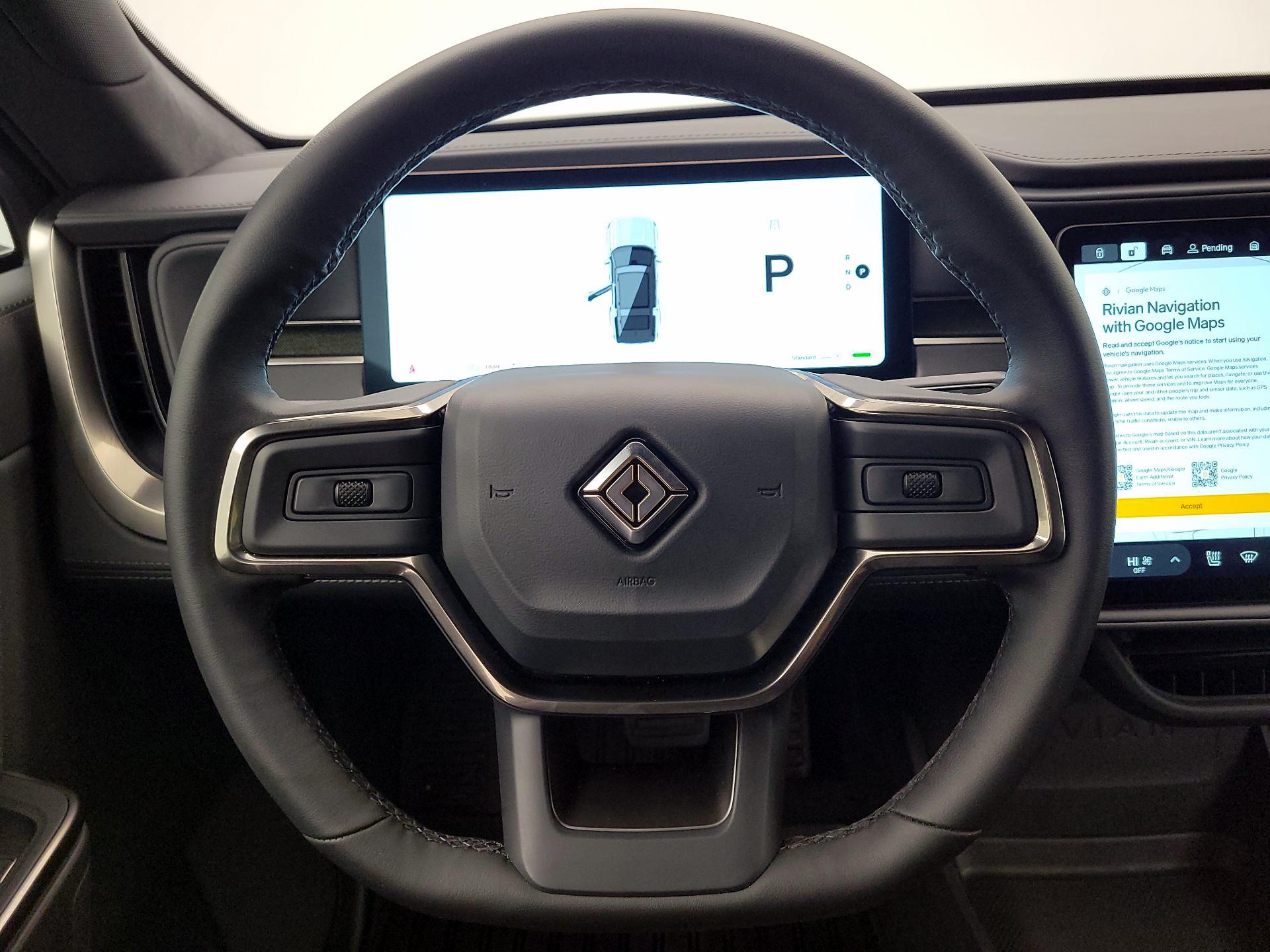 Thumbnail: 2025 Rivian R1S - 10