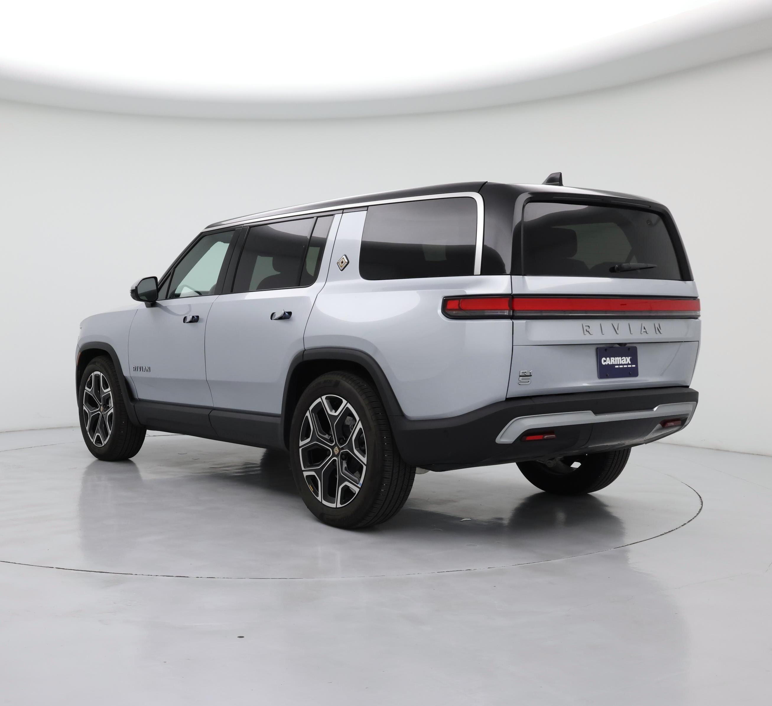 Thumbnail: 2025 Rivian R1S - 2