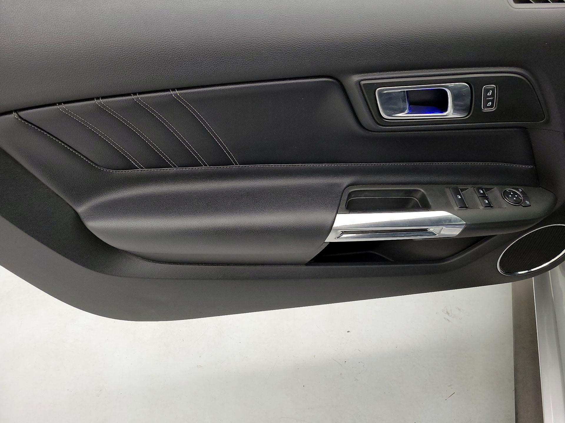 Thumbnail: 2019 Ford Mustang - 12