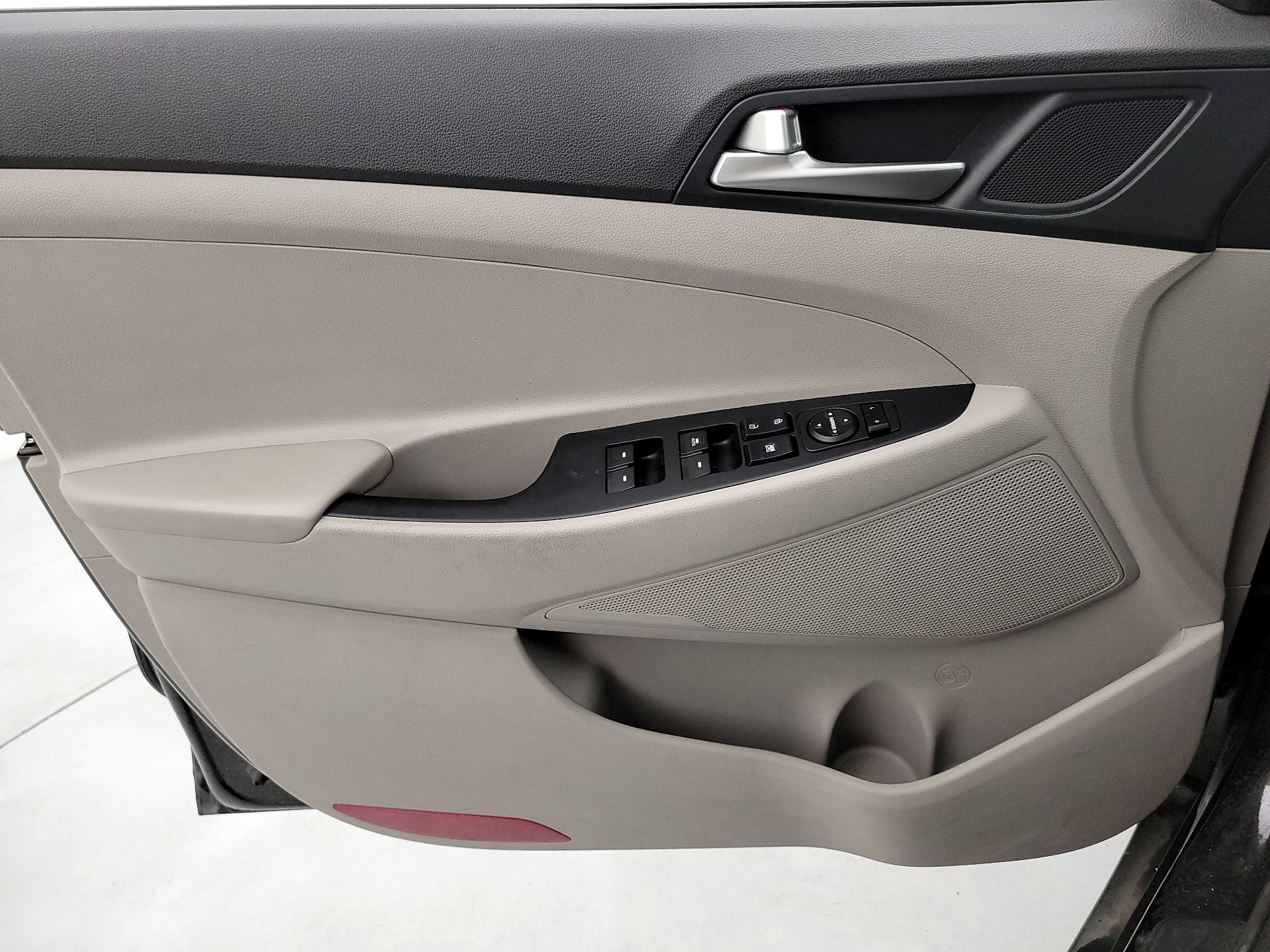 Thumbnail: 2020 Hyundai Tucson - 12