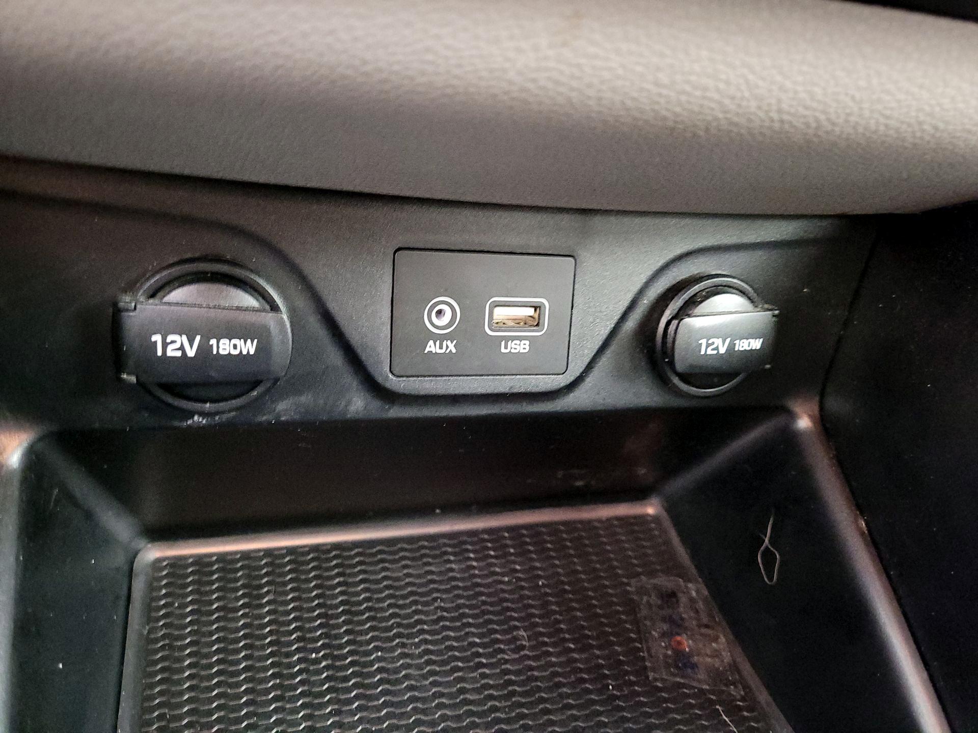 Thumbnail: 2020 Hyundai Tucson - 18