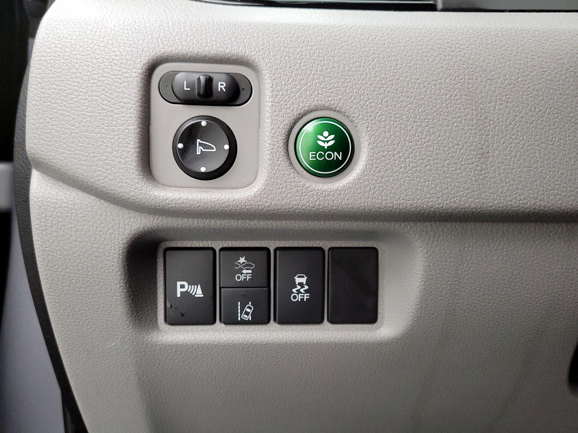 Thumbnail: 2019 Honda Pilot - 13