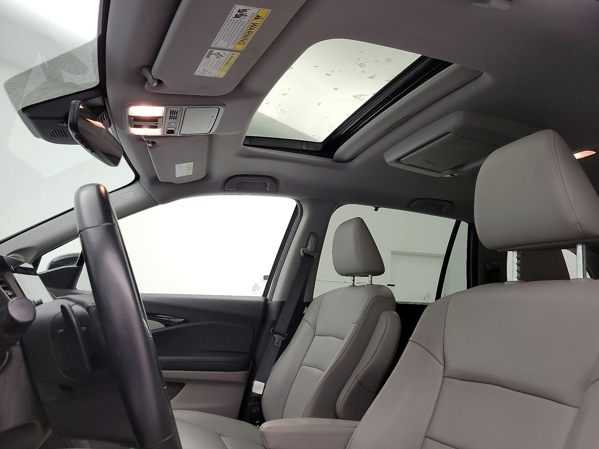 Thumbnail: 2019 Honda Pilot - 20