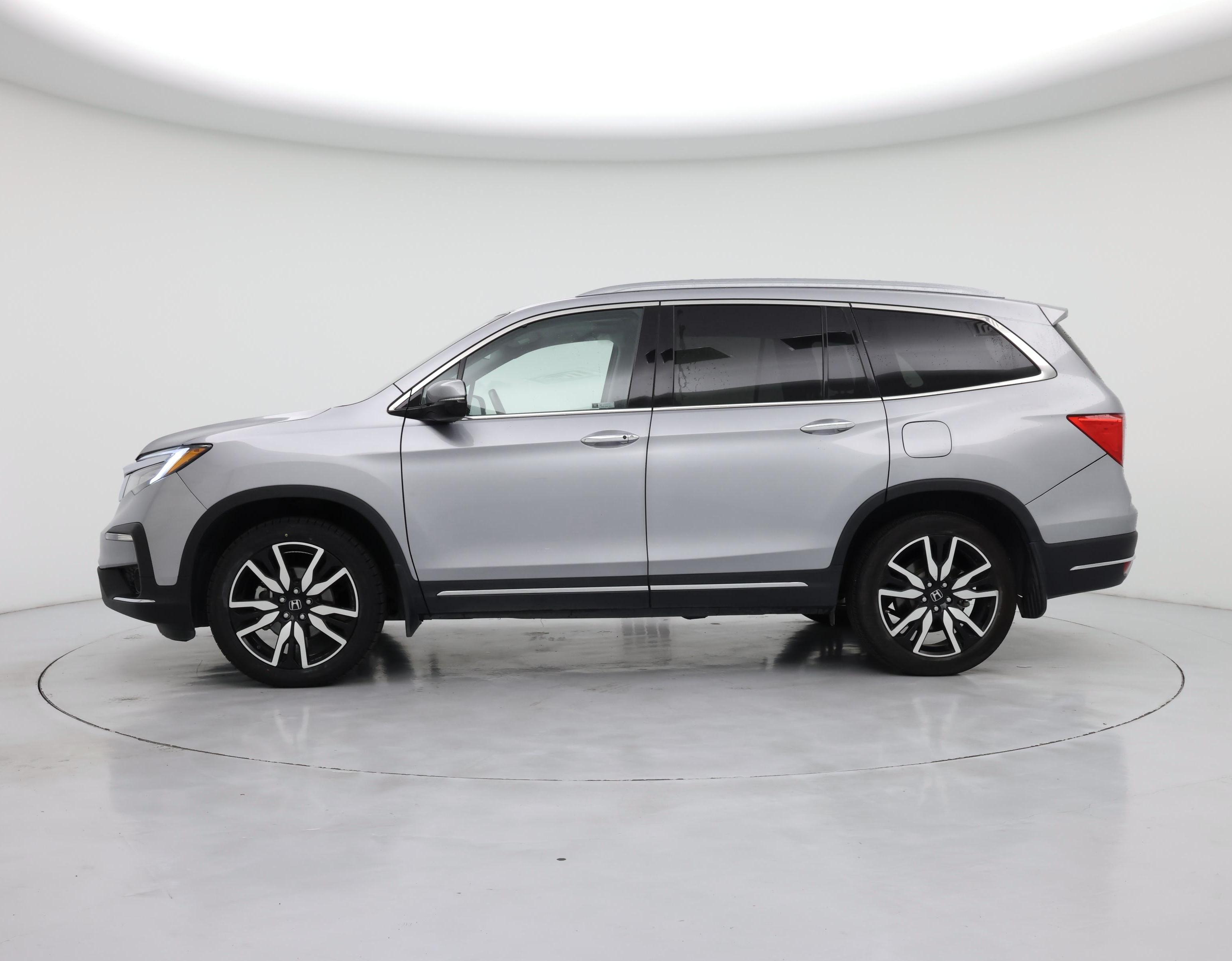 Thumbnail: 2019 Honda Pilot - 3