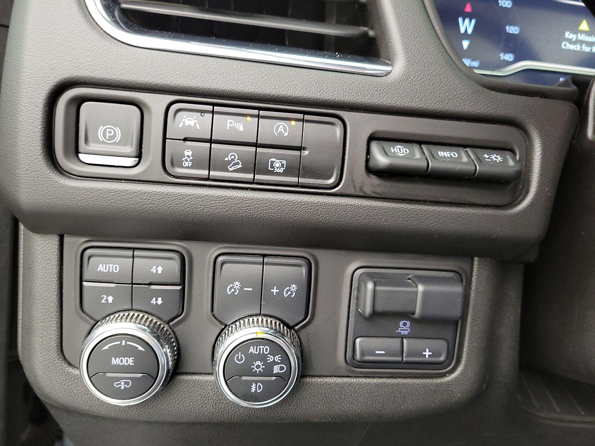 Thumbnail: 2023 GMC Yukon XL - 13