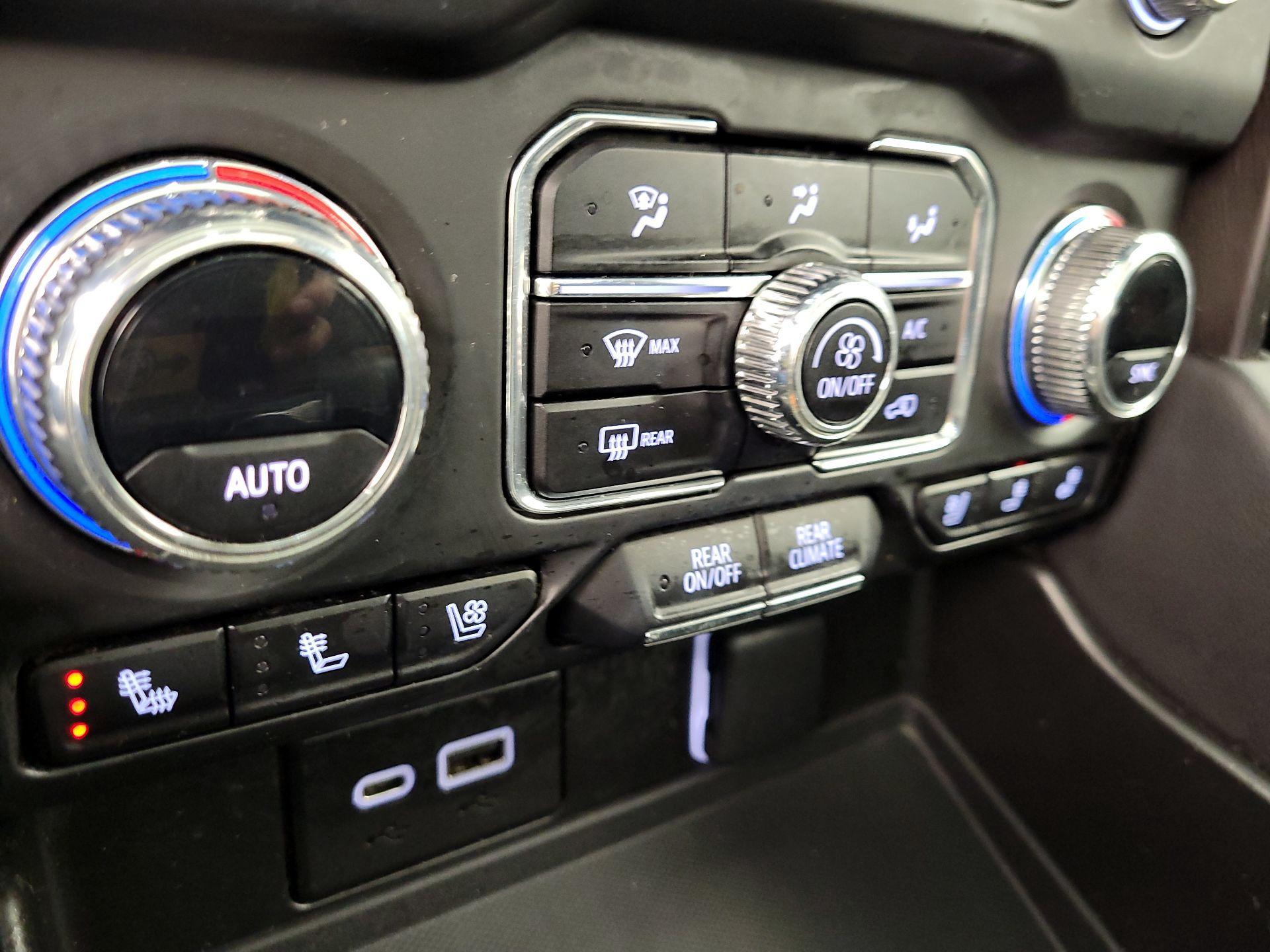 Thumbnail: 2023 GMC Yukon XL - 16