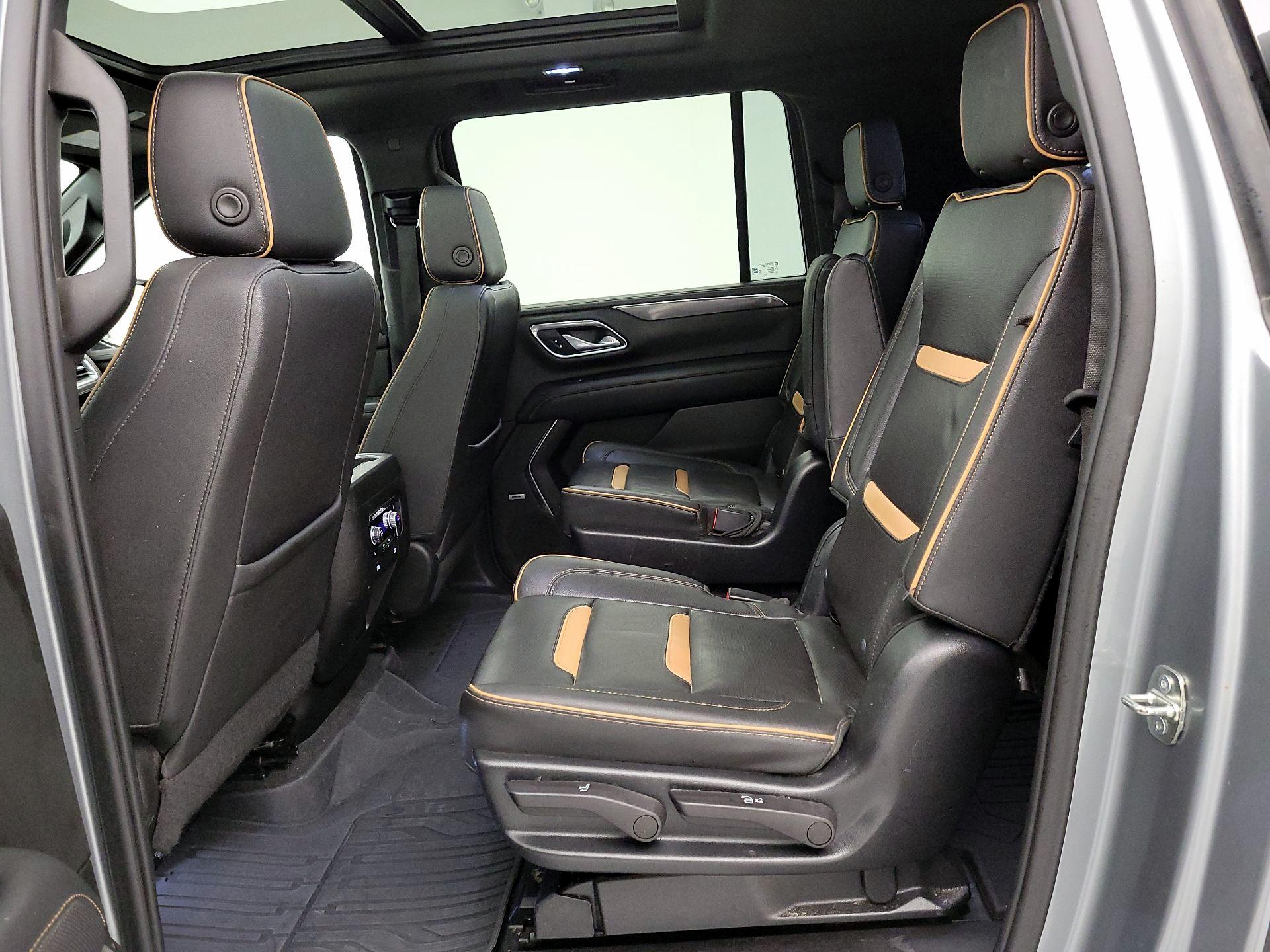 Thumbnail: 2023 GMC Yukon XL - 20