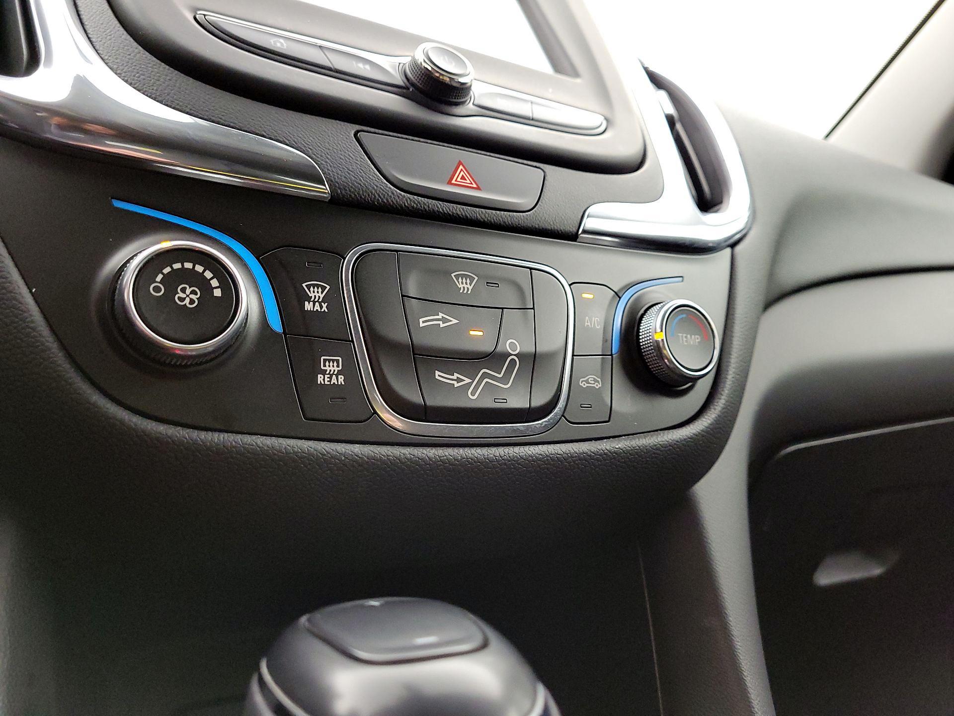 Thumbnail: 2018 Chevrolet Equinox - 16