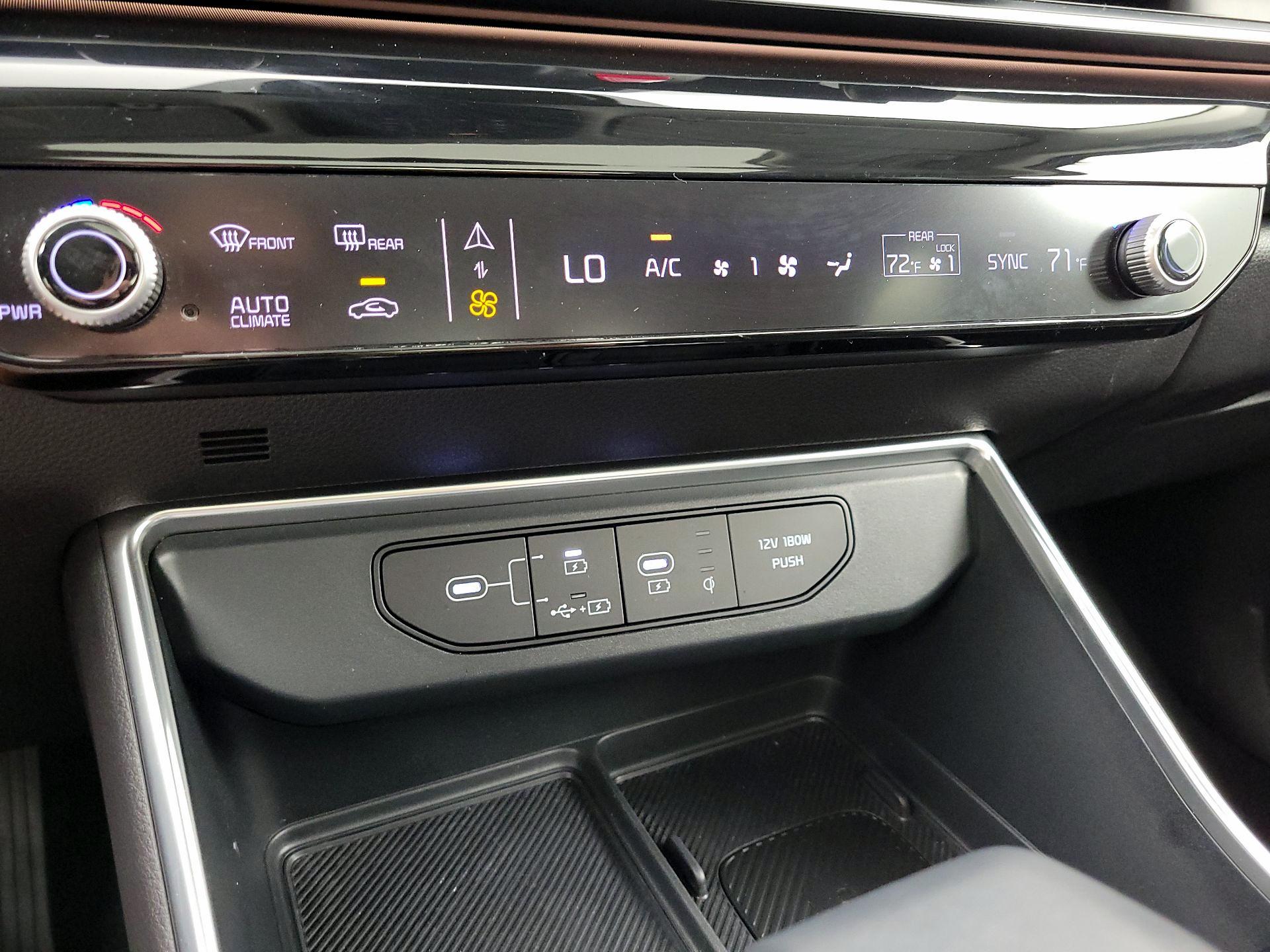 Thumbnail: 2025 Kia Carnival - 17