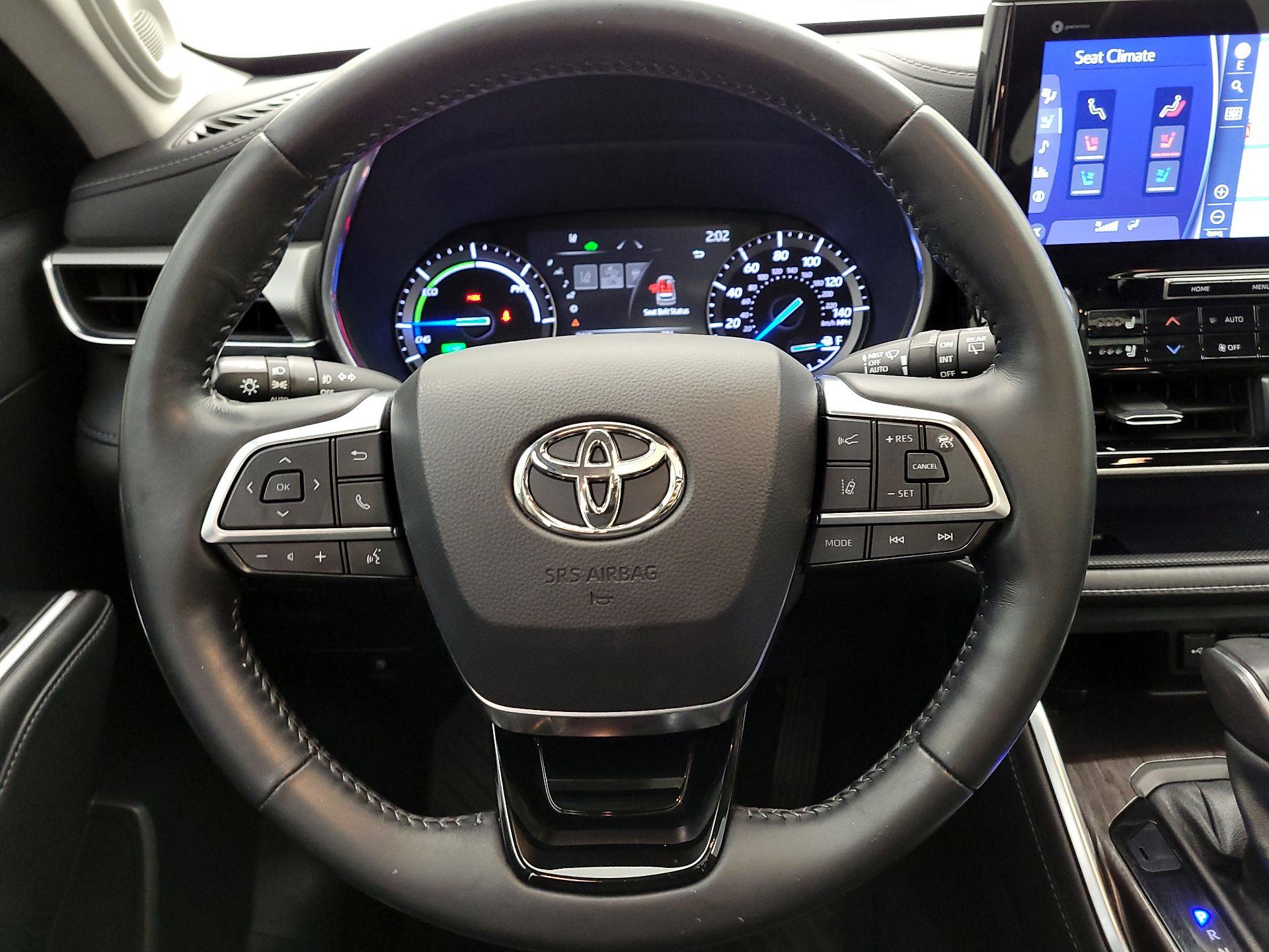 Thumbnail: 2021 Toyota Highlander - 10