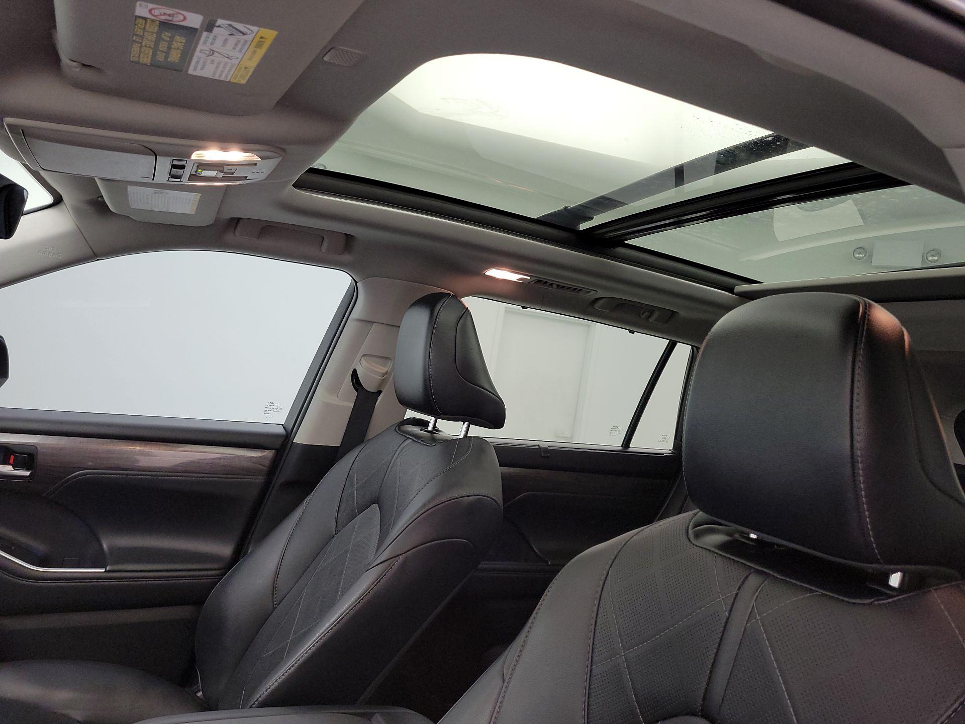 Thumbnail: 2021 Toyota Highlander - 20