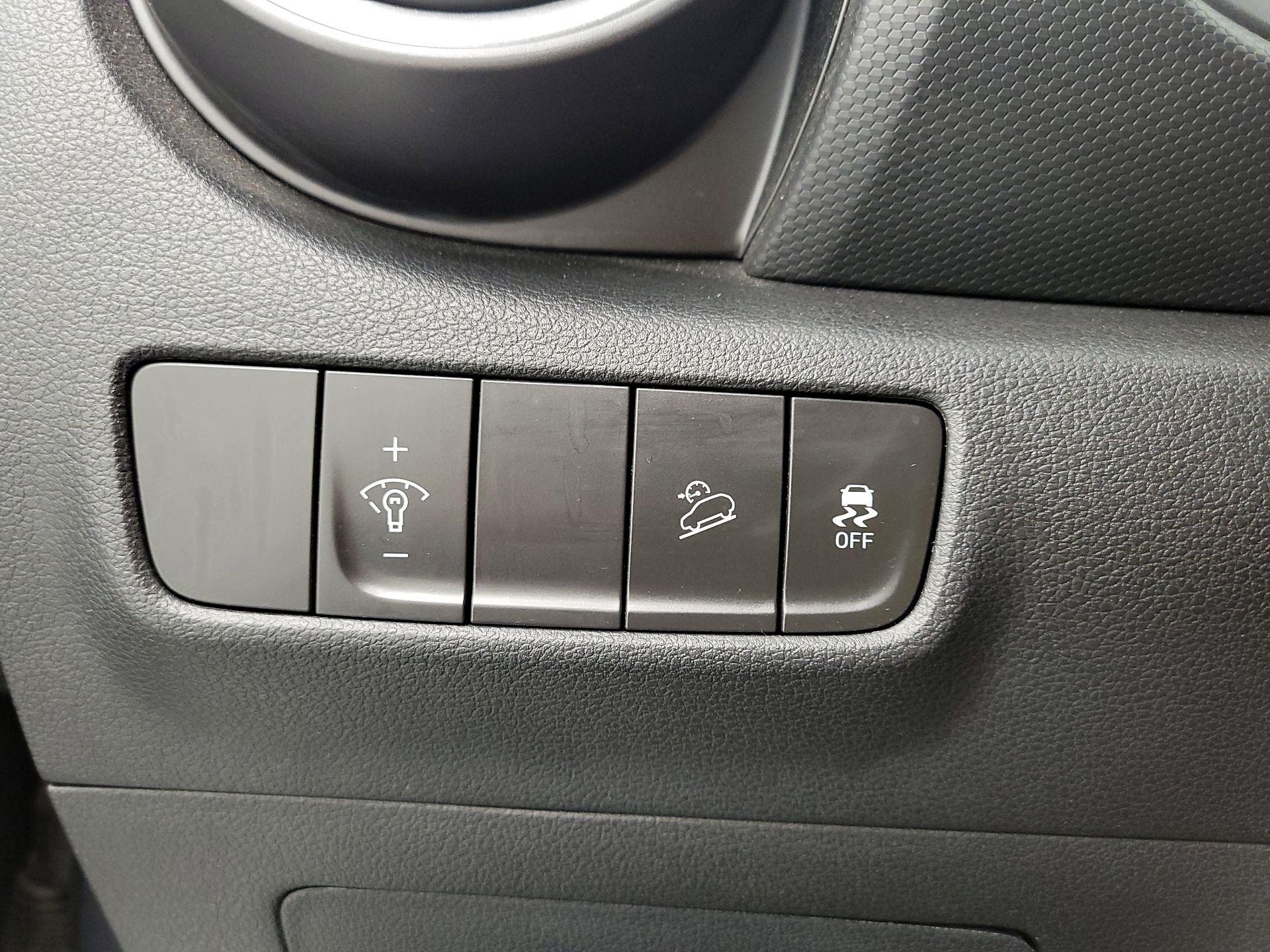 Thumbnail: 2022 Hyundai Kona - 13