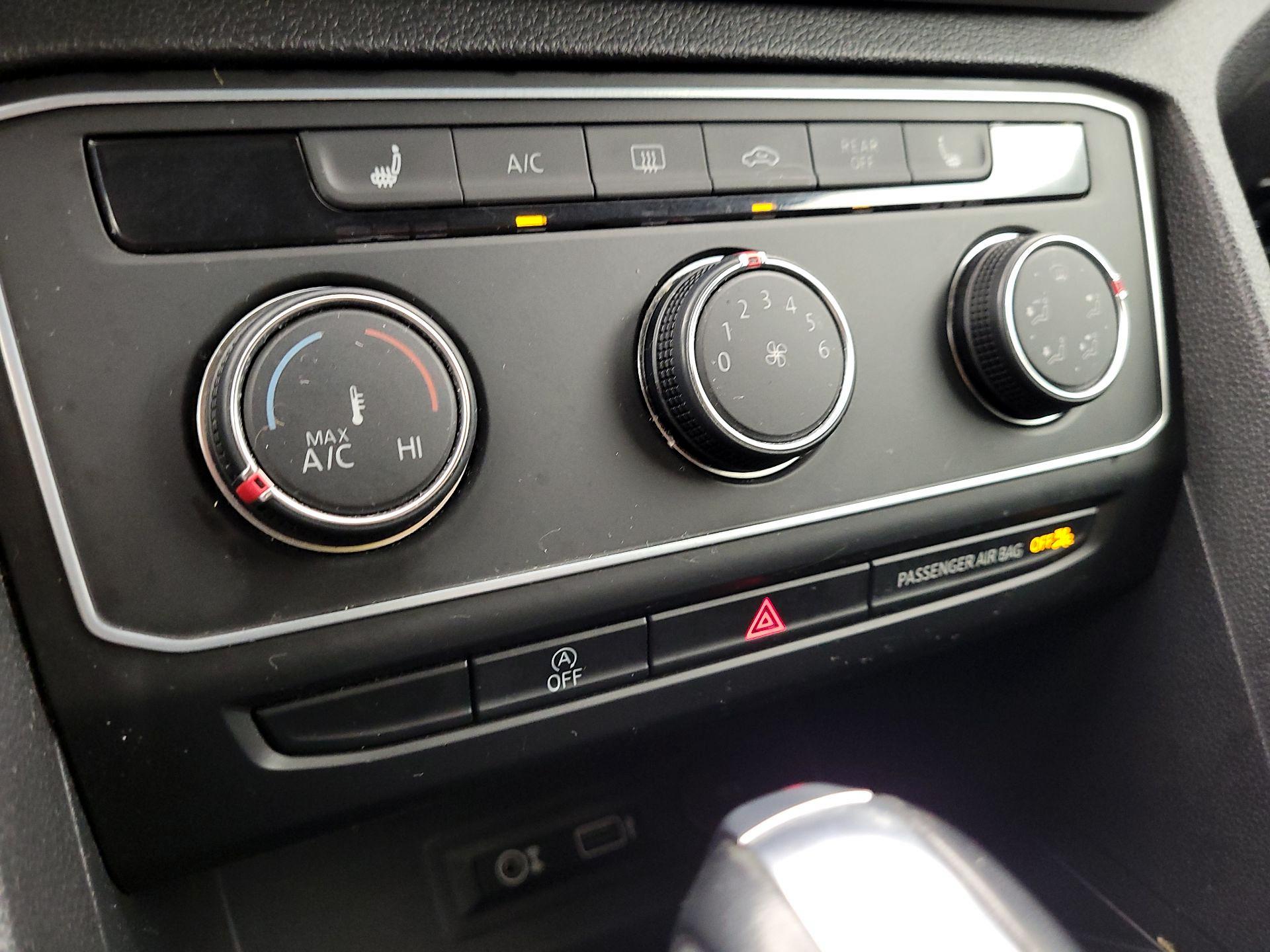 Thumbnail: 2018 Volkswagen Atlas - 16