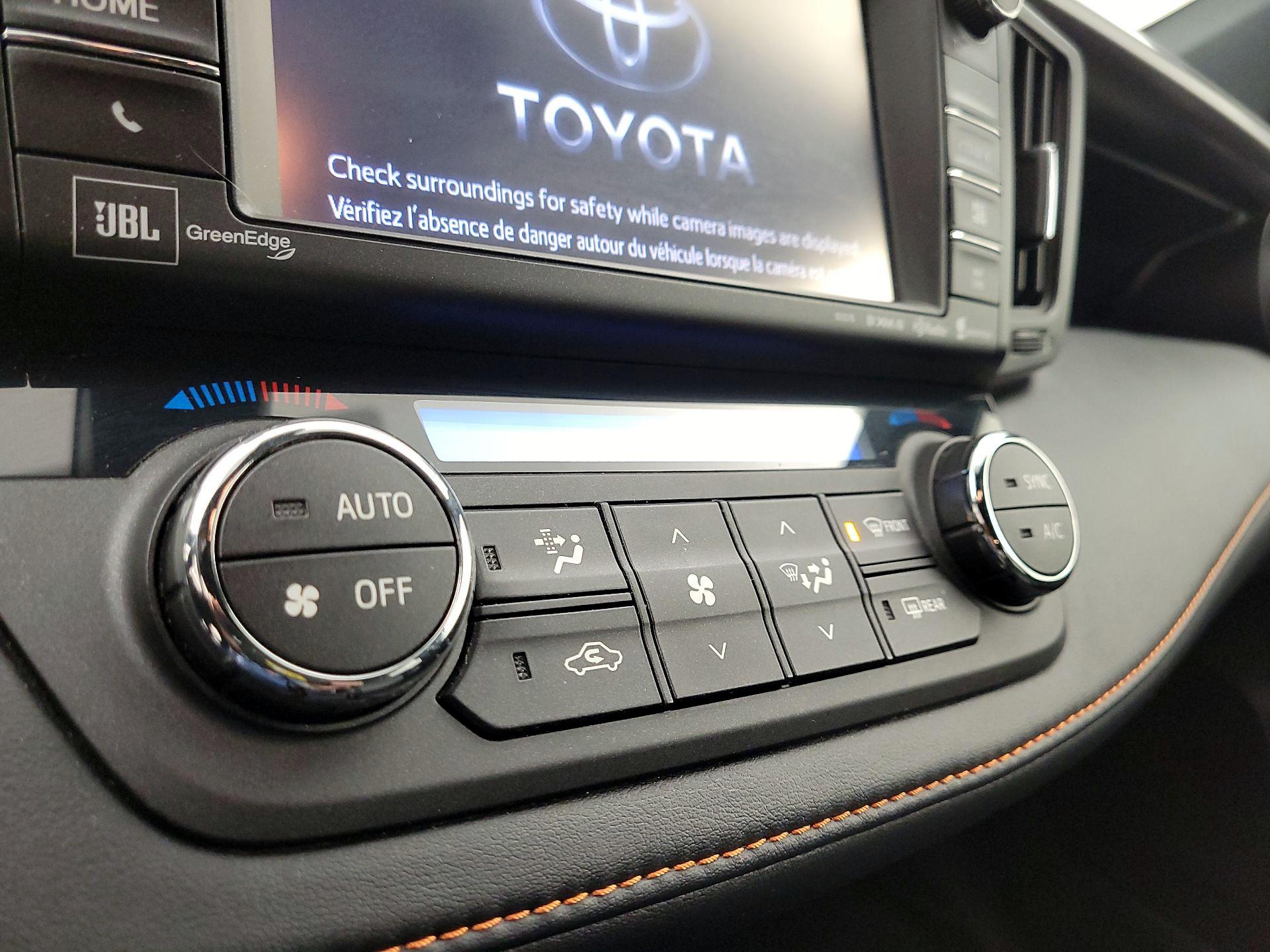 Thumbnail: 2016 Toyota RAV4 - 16