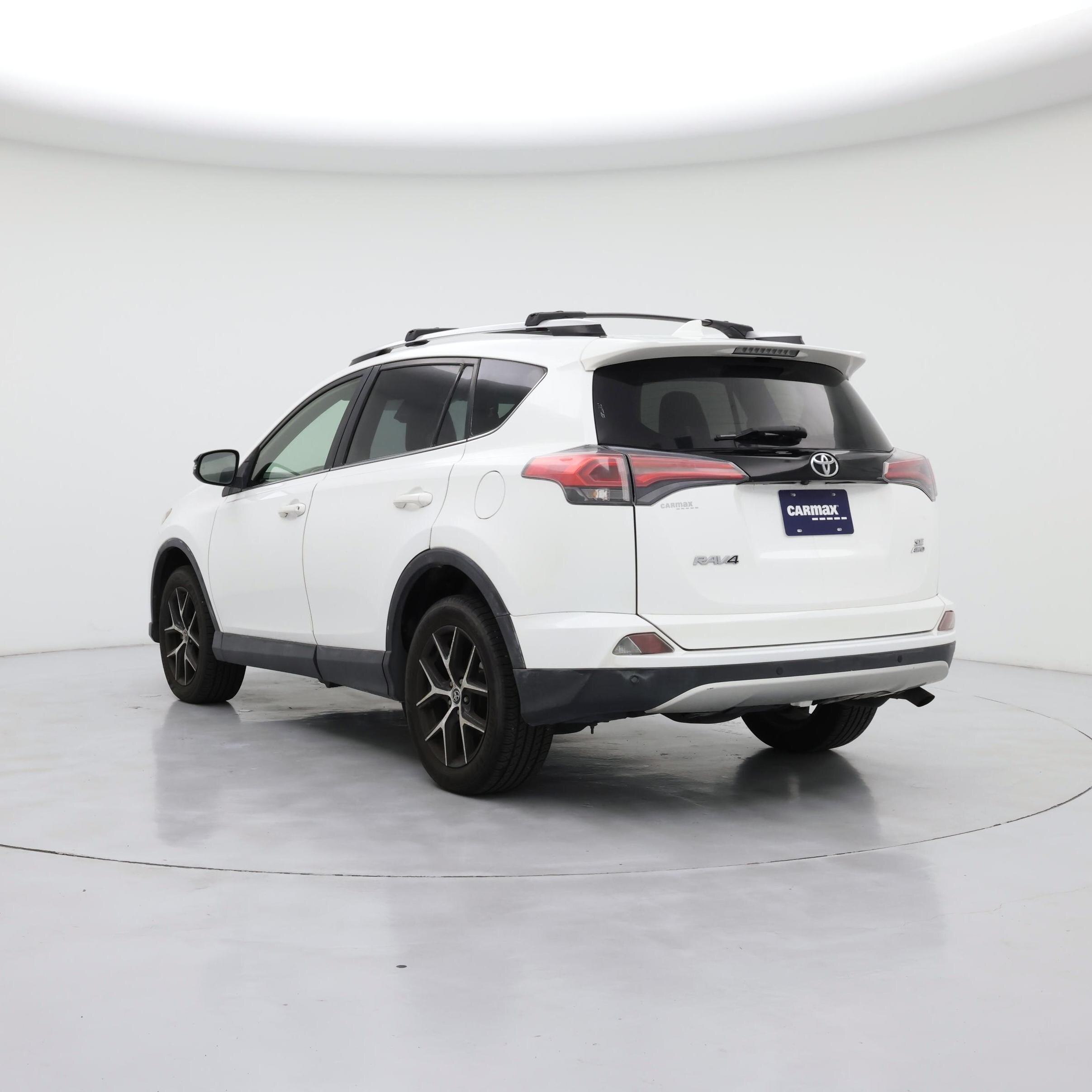 Thumbnail: 2016 Toyota RAV4 - 2