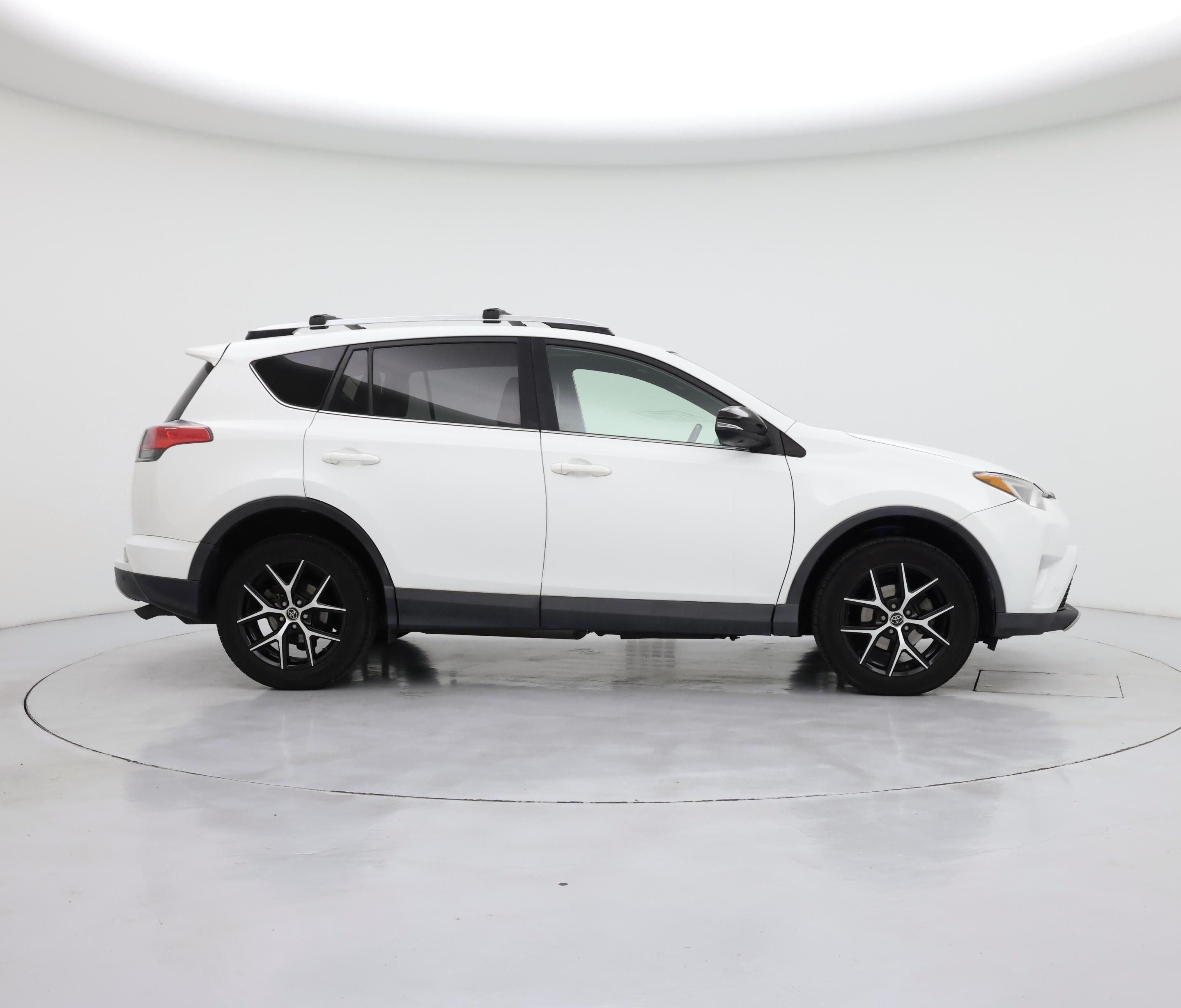 Thumbnail: 2016 Toyota RAV4 - 7