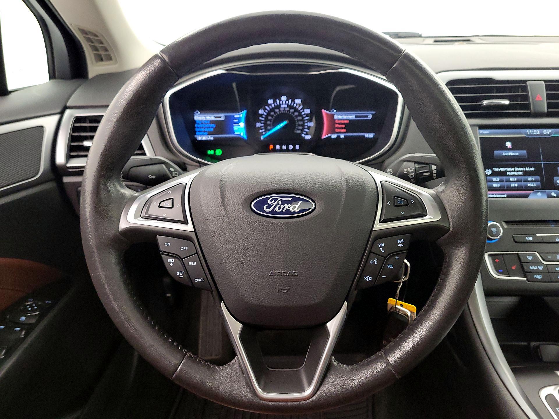 Thumbnail: 2016 Ford Fusion - 10