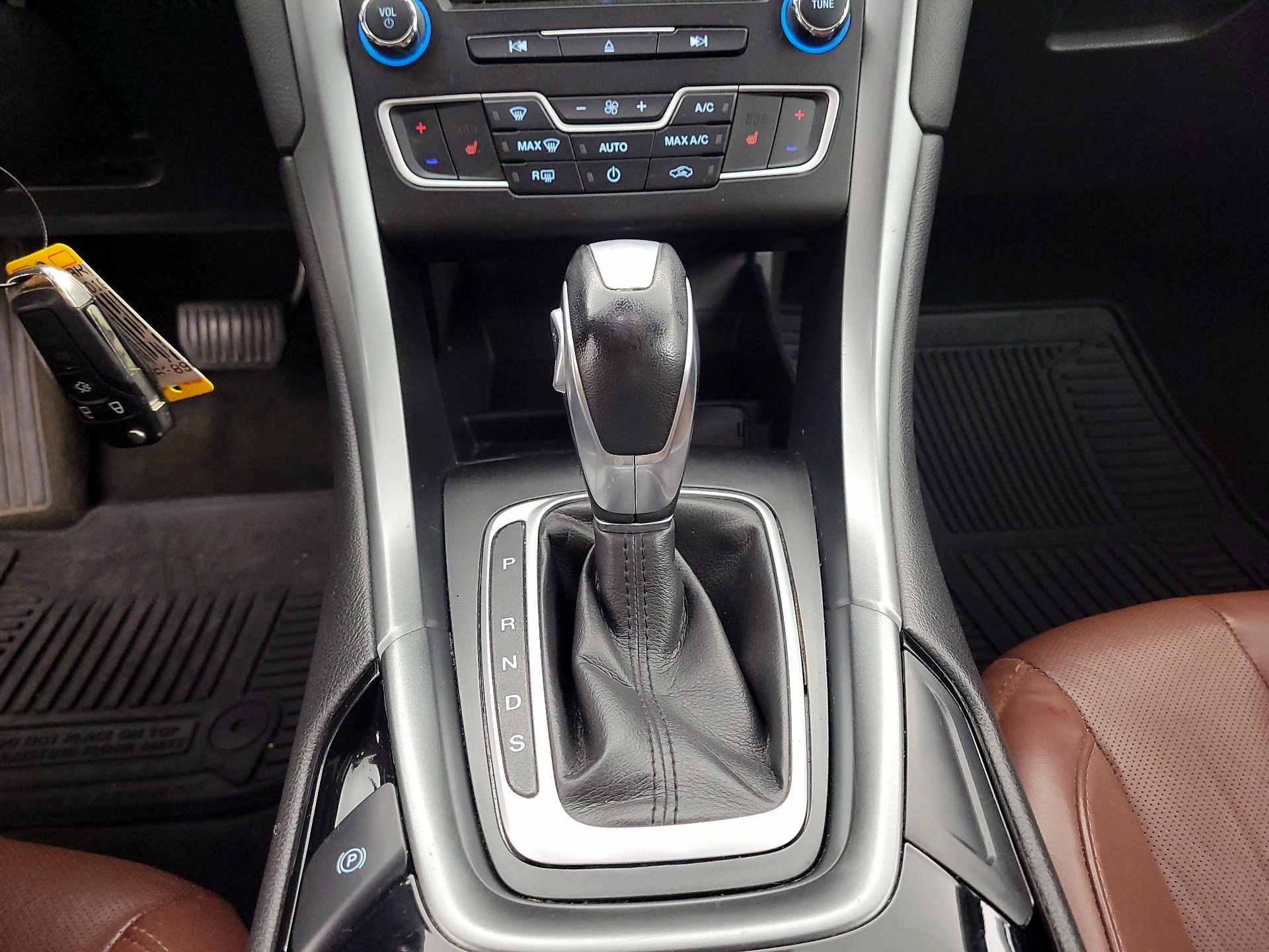 Thumbnail: 2016 Ford Fusion - 17