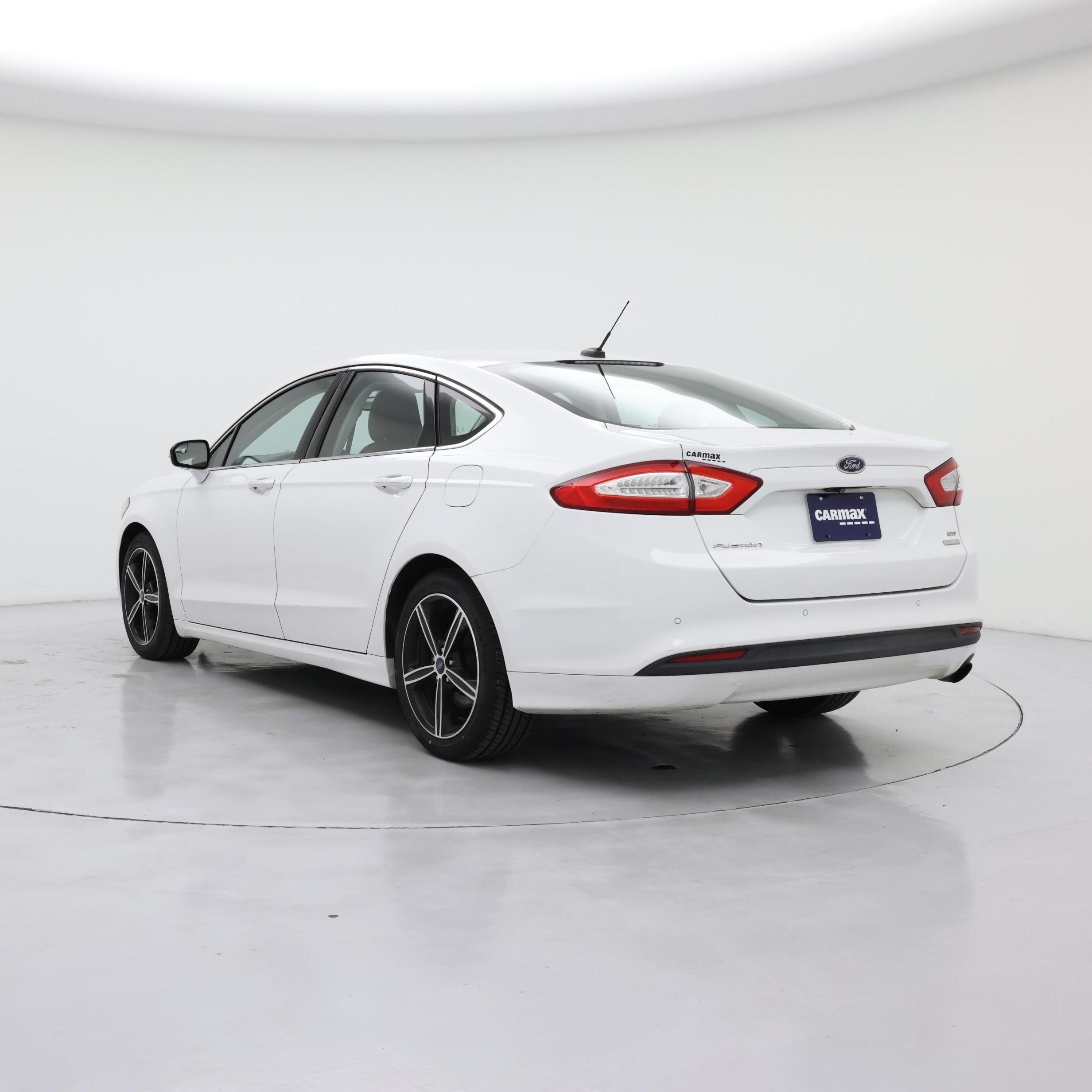 Thumbnail: 2016 Ford Fusion - 2