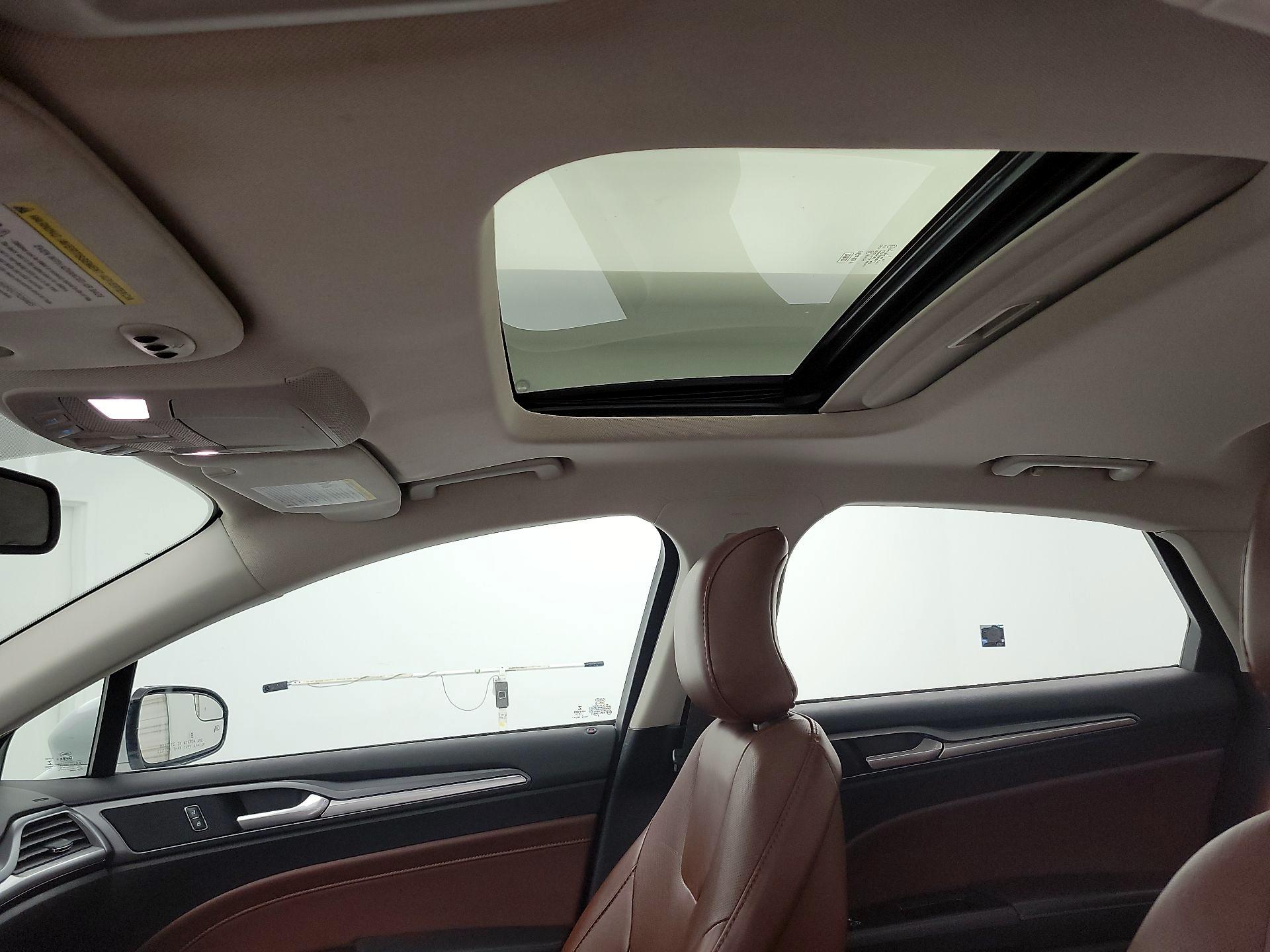 Thumbnail: 2016 Ford Fusion - 19