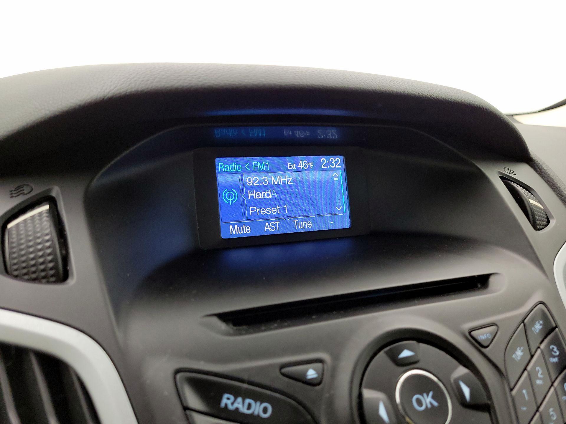 Thumbnail: 2014 Ford Focus - 14