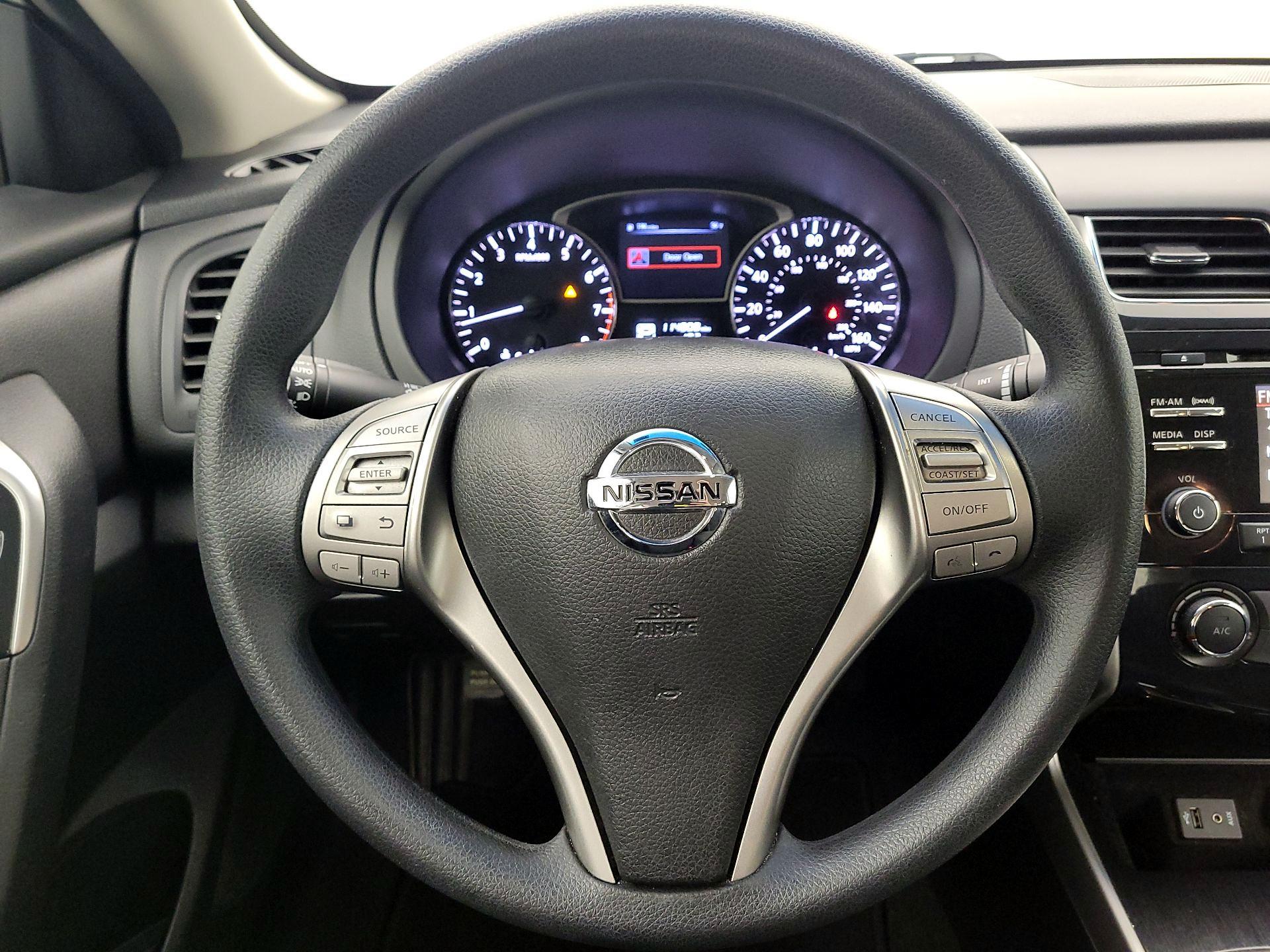 Thumbnail: 2014 Nissan Altima - 10