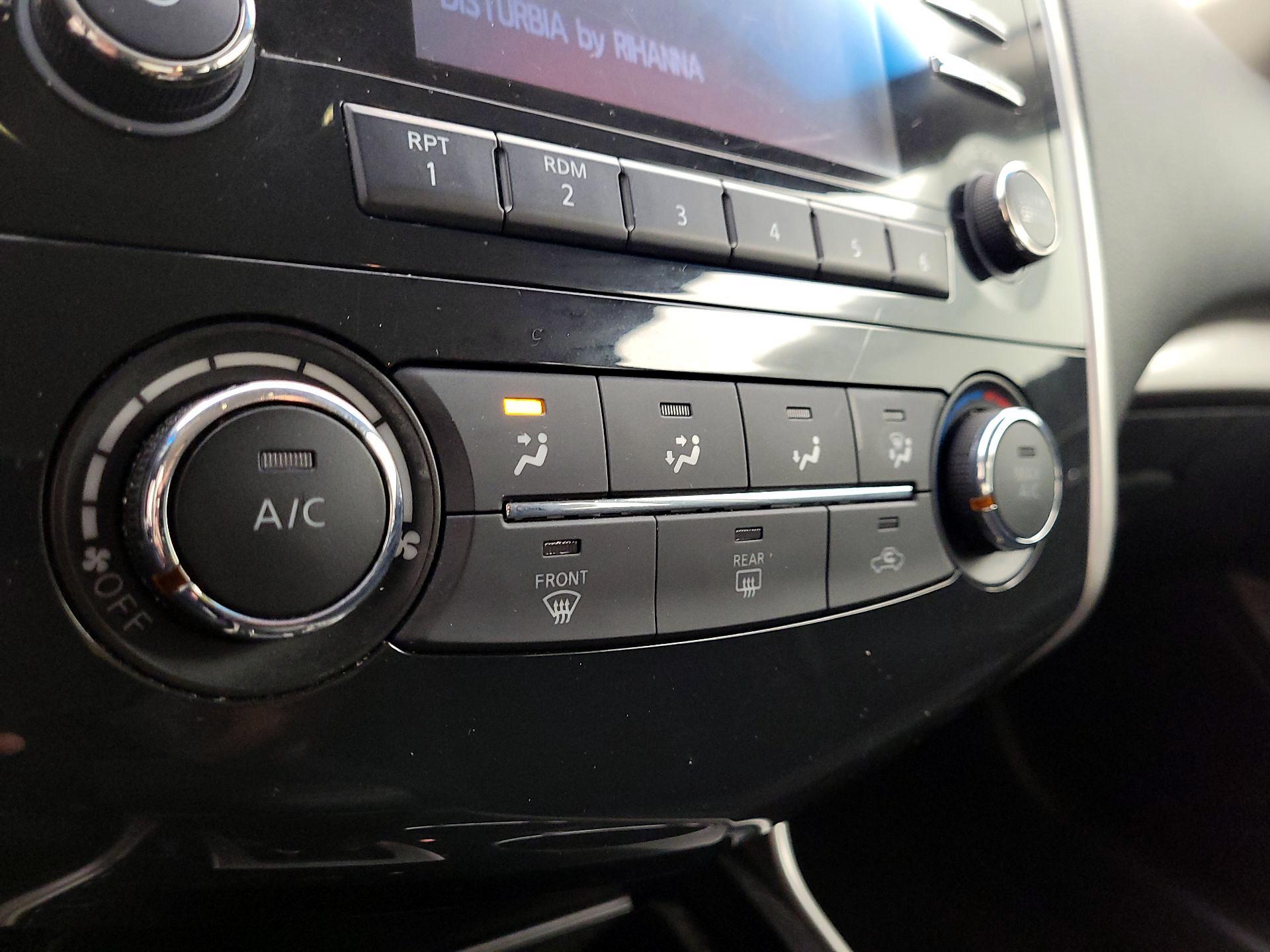 Thumbnail: 2014 Nissan Altima - 16