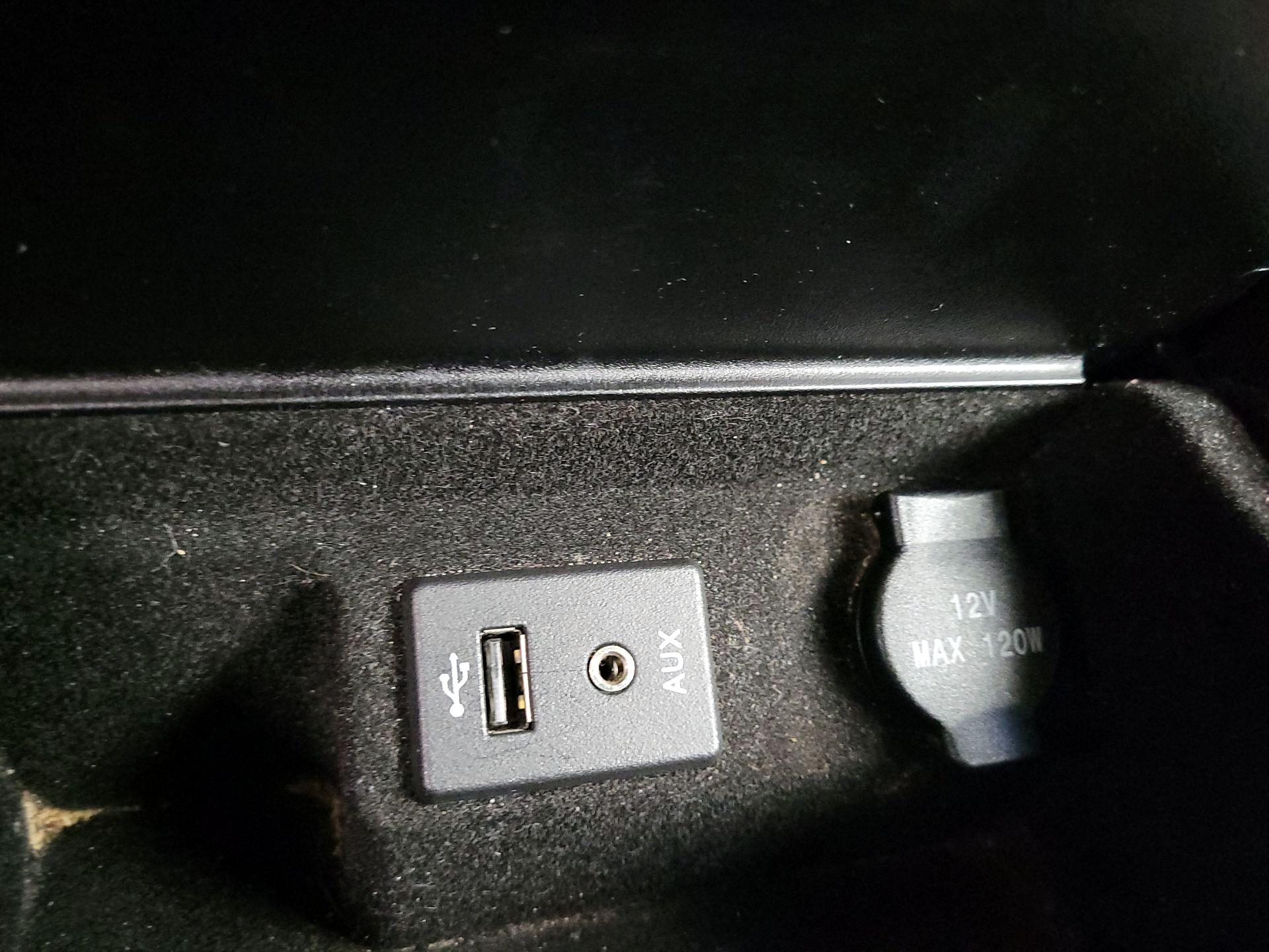 Thumbnail: 2014 Nissan Altima - 18