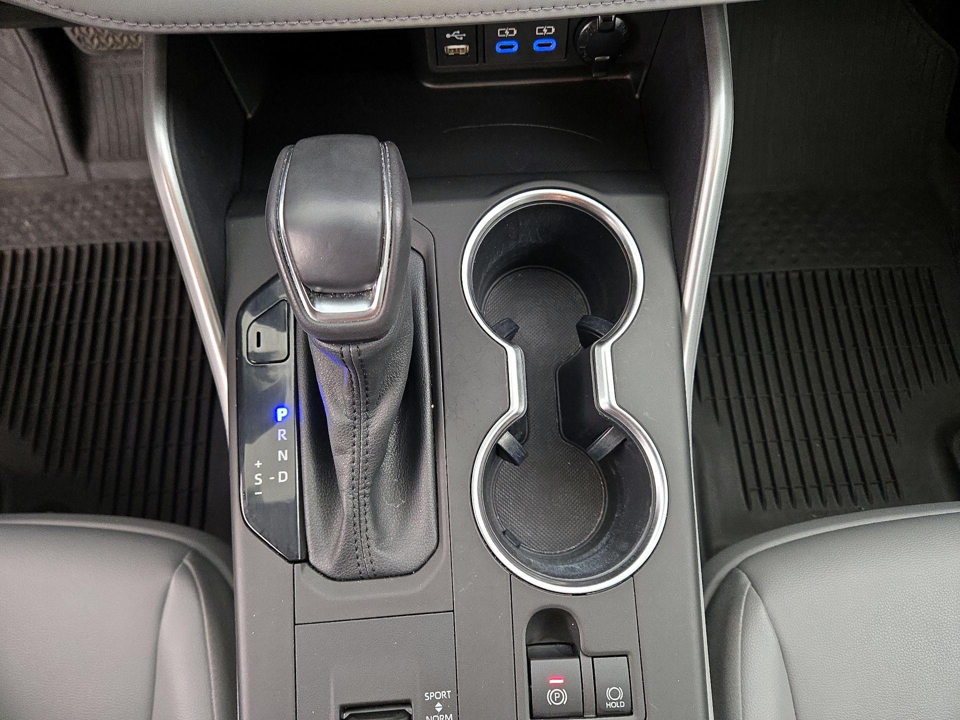 Thumbnail: 2022 Toyota Highlander - 18