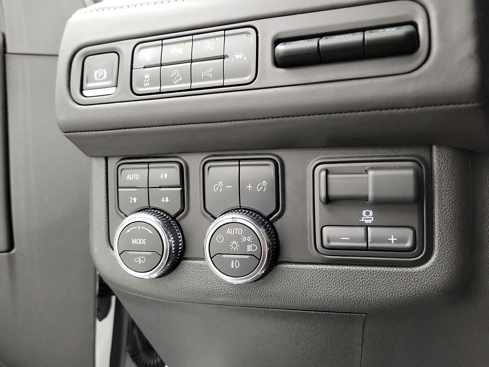 Thumbnail: 2024 GMC Yukon - 13