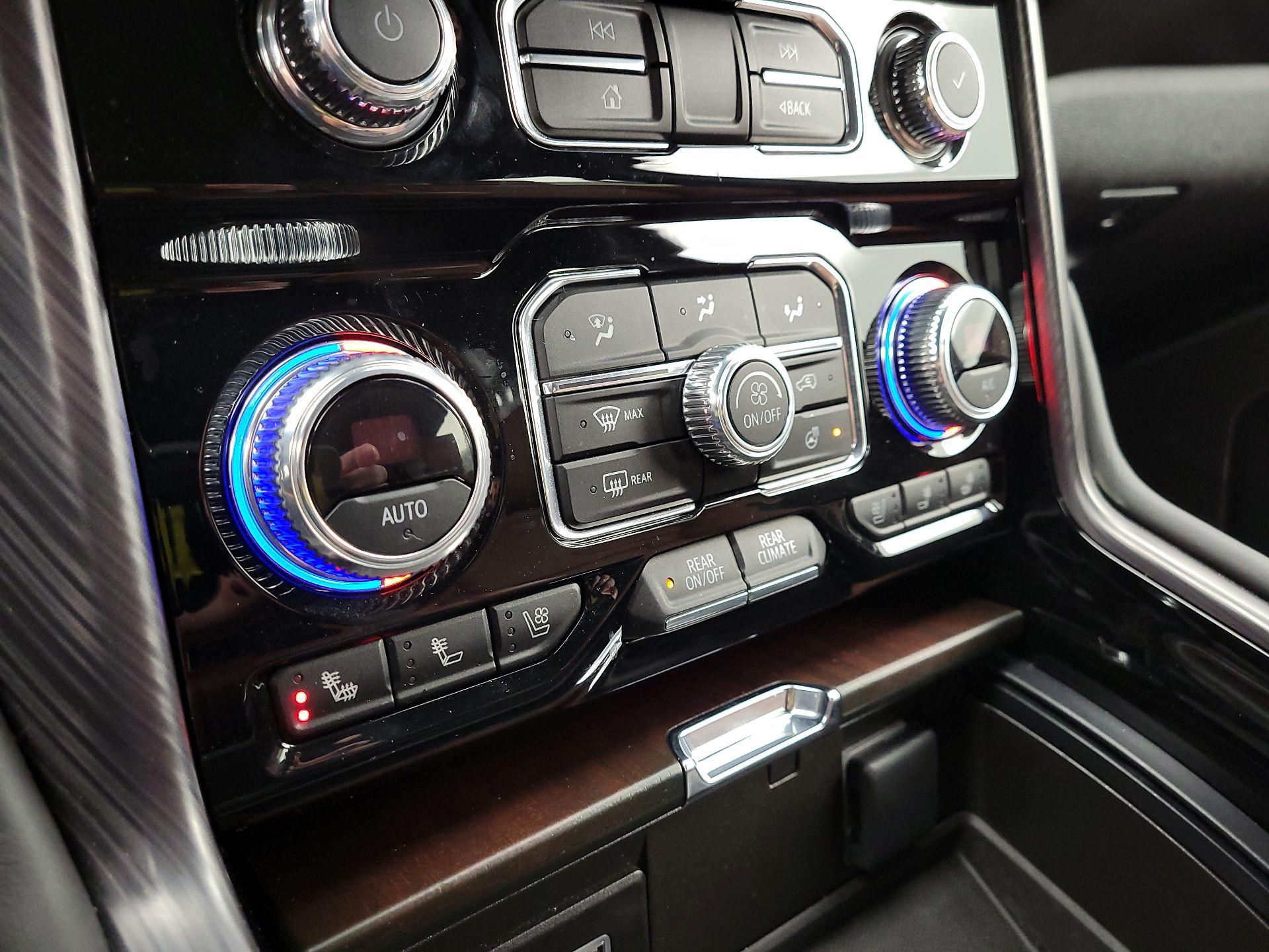 Thumbnail: 2024 GMC Yukon - 17