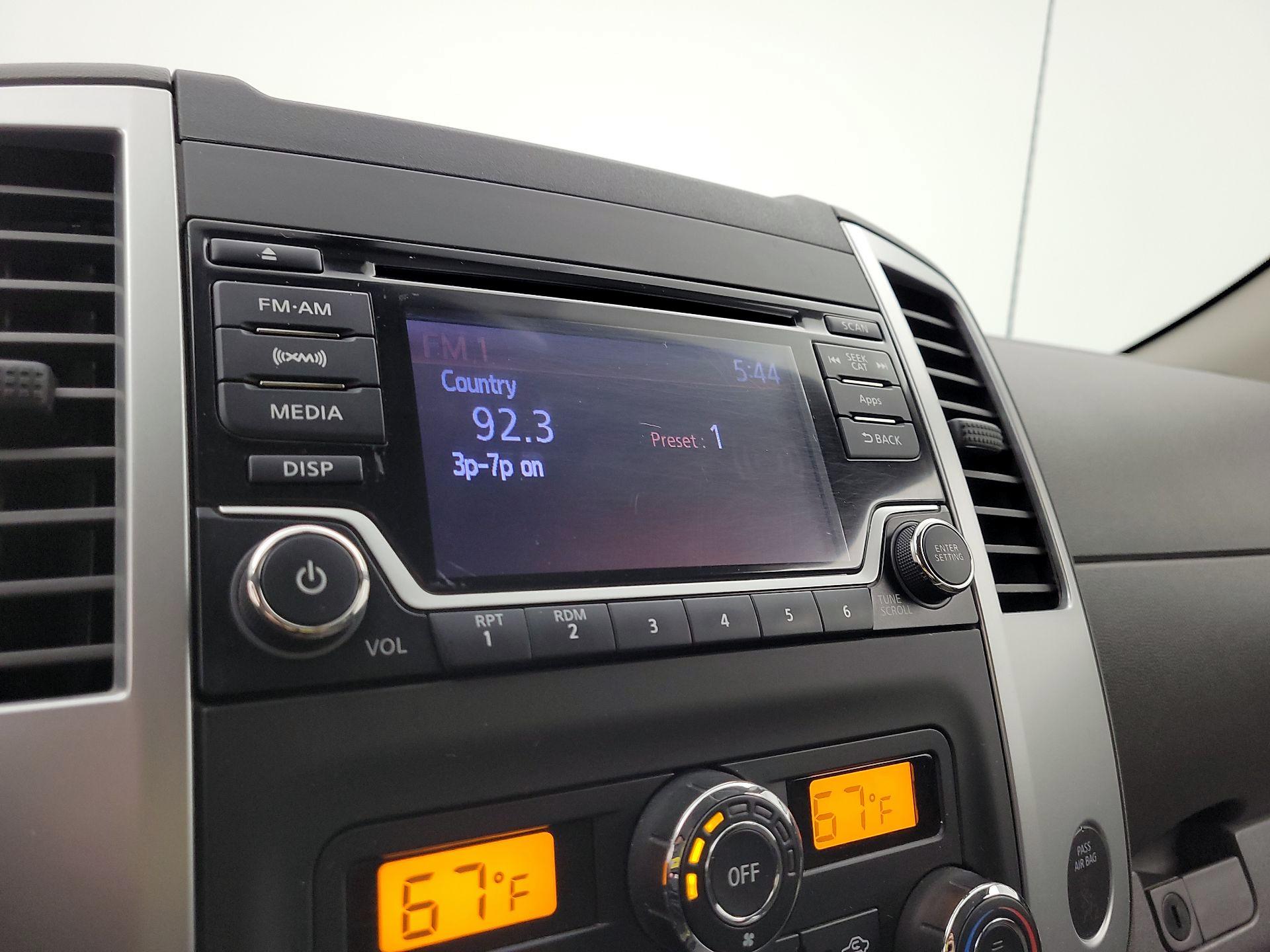 Thumbnail: 2016 Nissan Frontier - 15